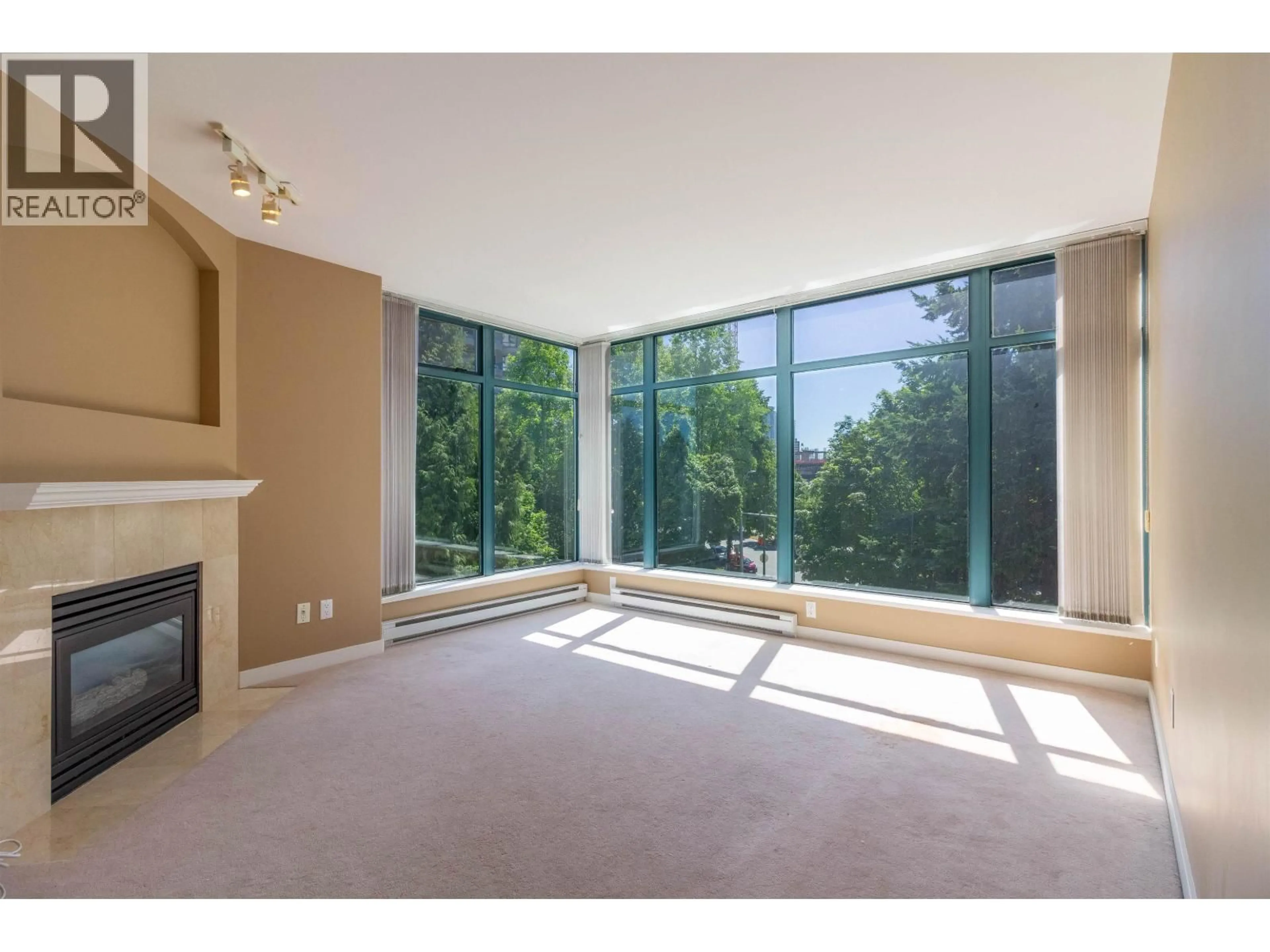 Unknown for 501 - 4567 HAZEL STREET, Burnaby British Columbia V5H4V4