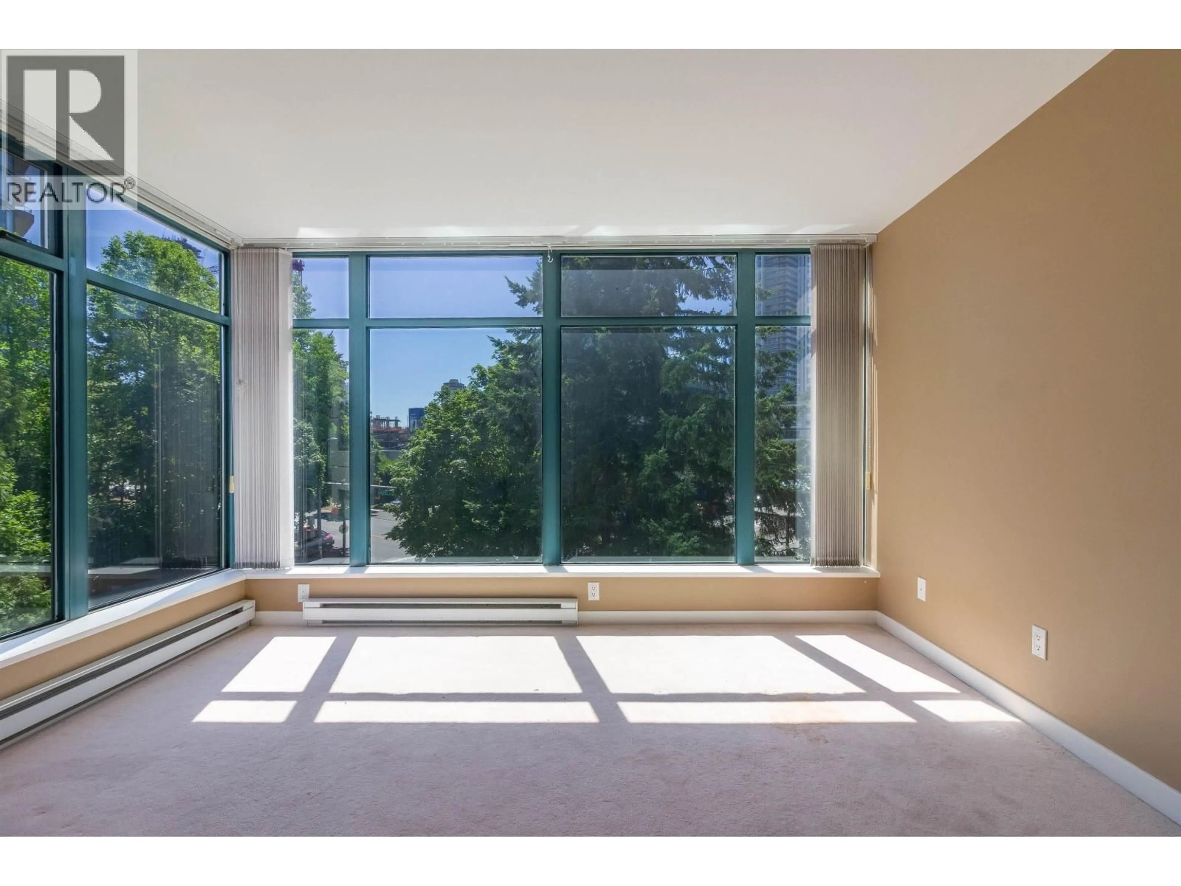 Unknown for 501 - 4567 HAZEL STREET, Burnaby British Columbia V5H4V4