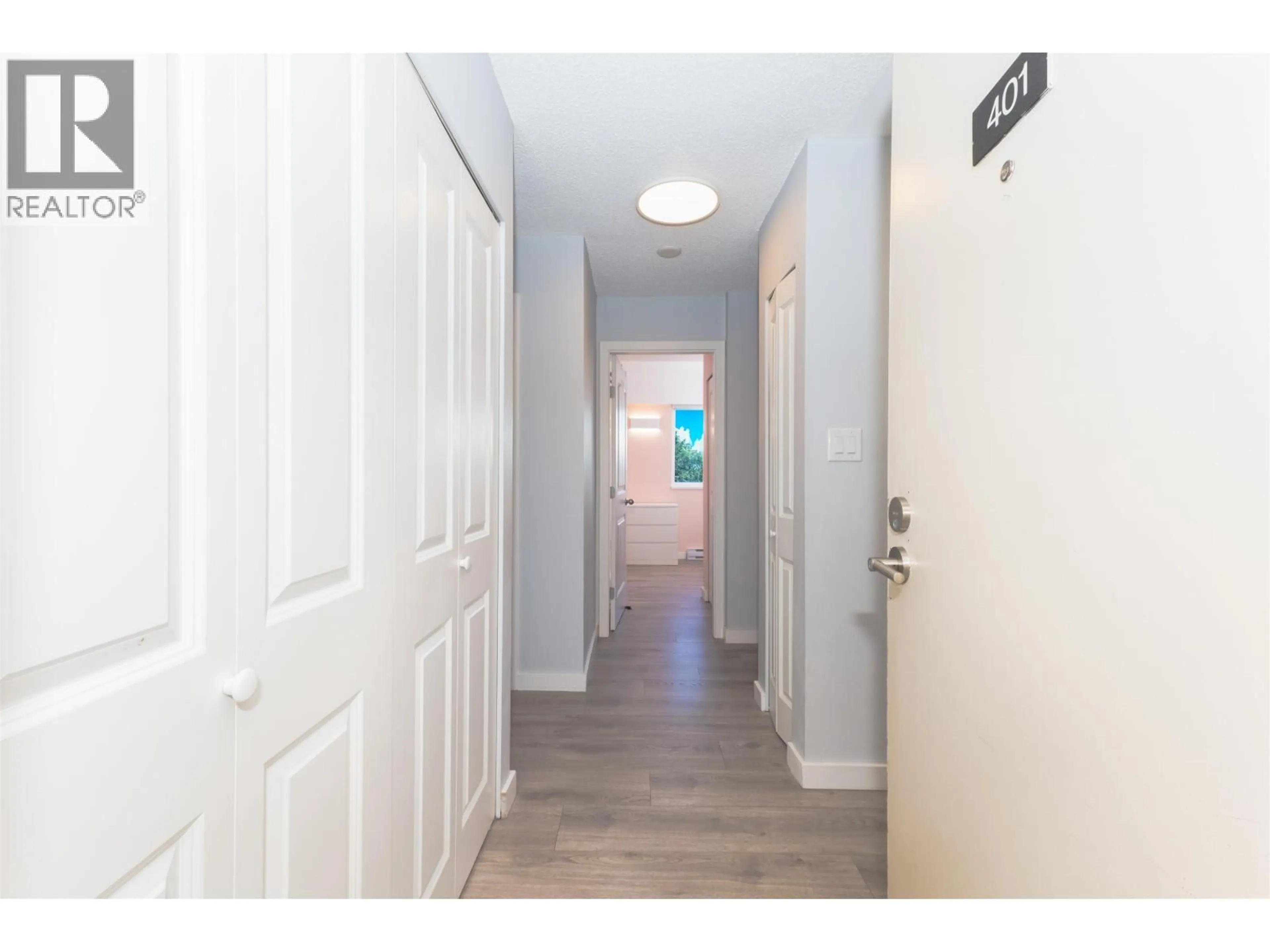 Indoor entryway for 401 - 8120 COLONIAL DRIVE, Richmond British Columbia V7C4V2