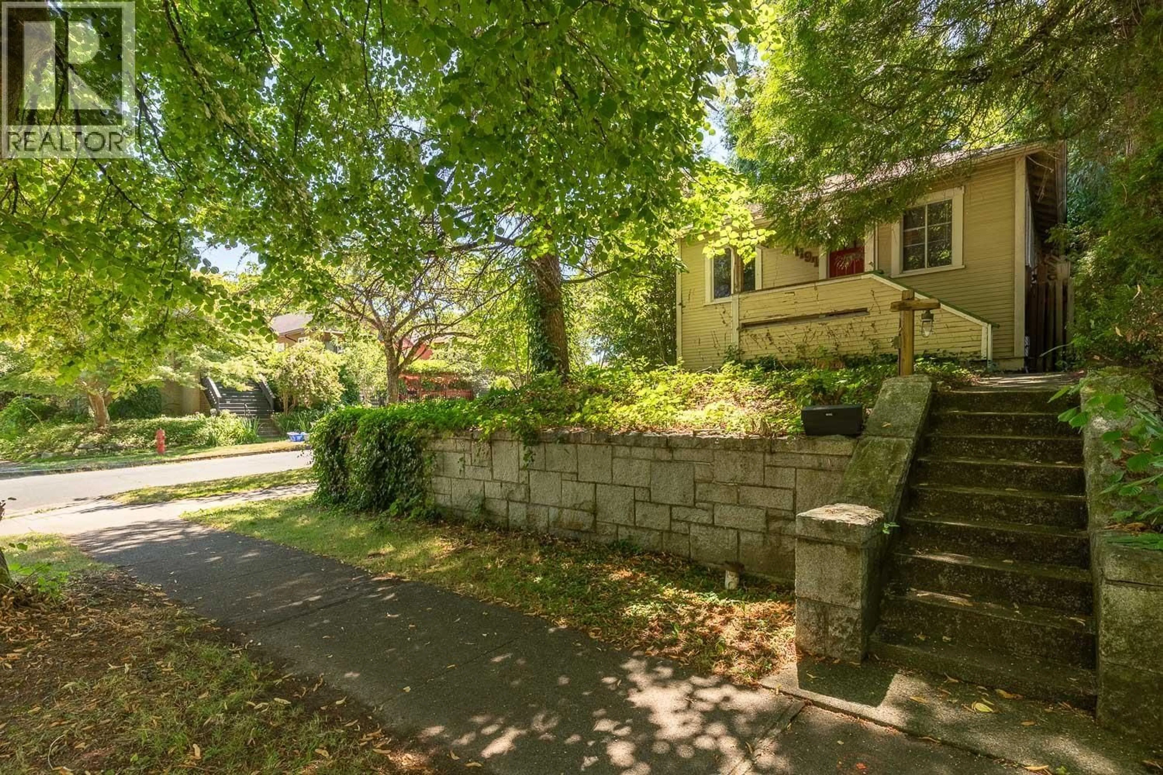 Unknown for 1194 18TH AVENUE, Vancouver British Columbia V5V1H2