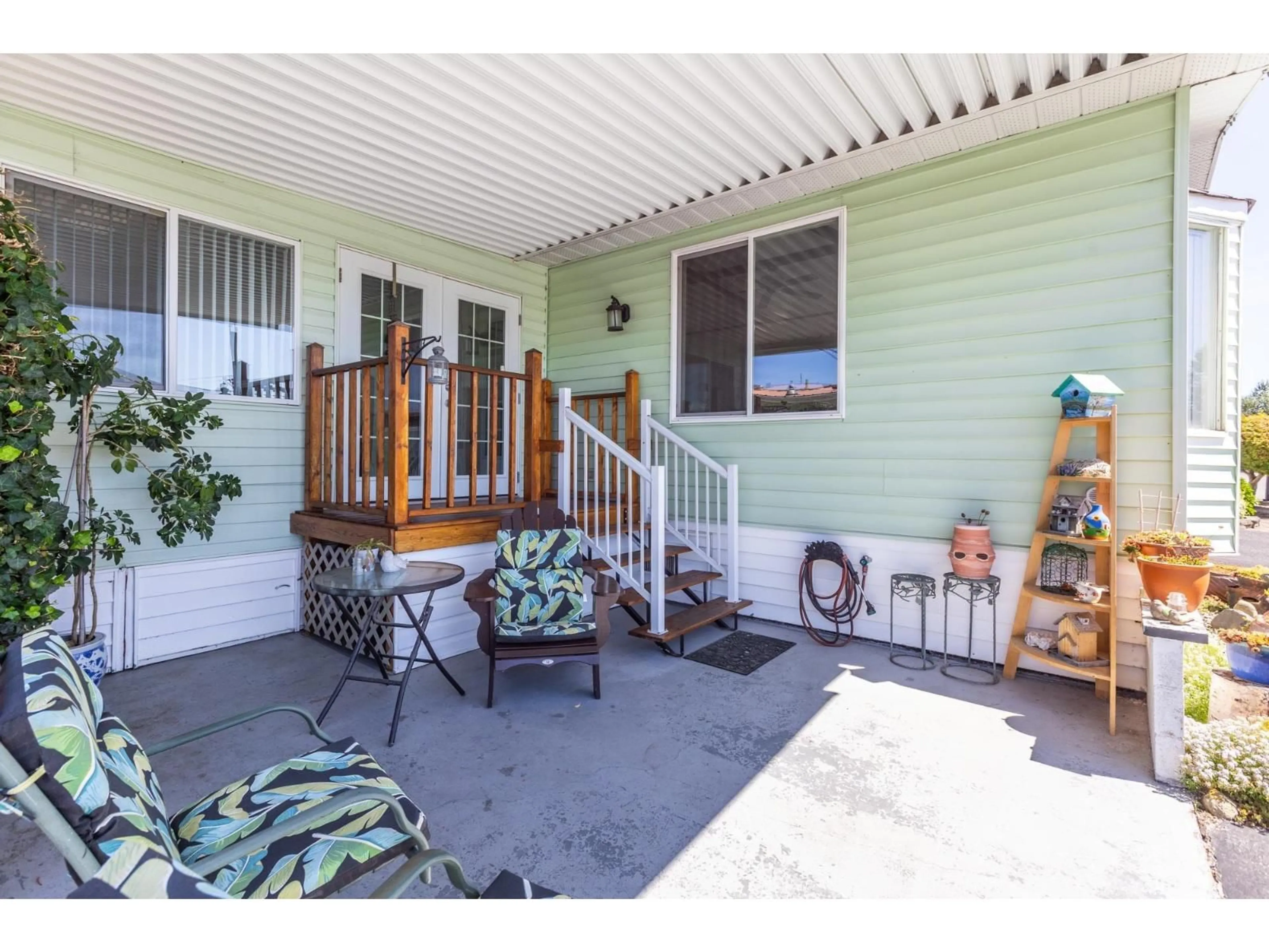 Patio, street for 230 - 27111 0 AVENUE, Langley British Columbia V4W2T6