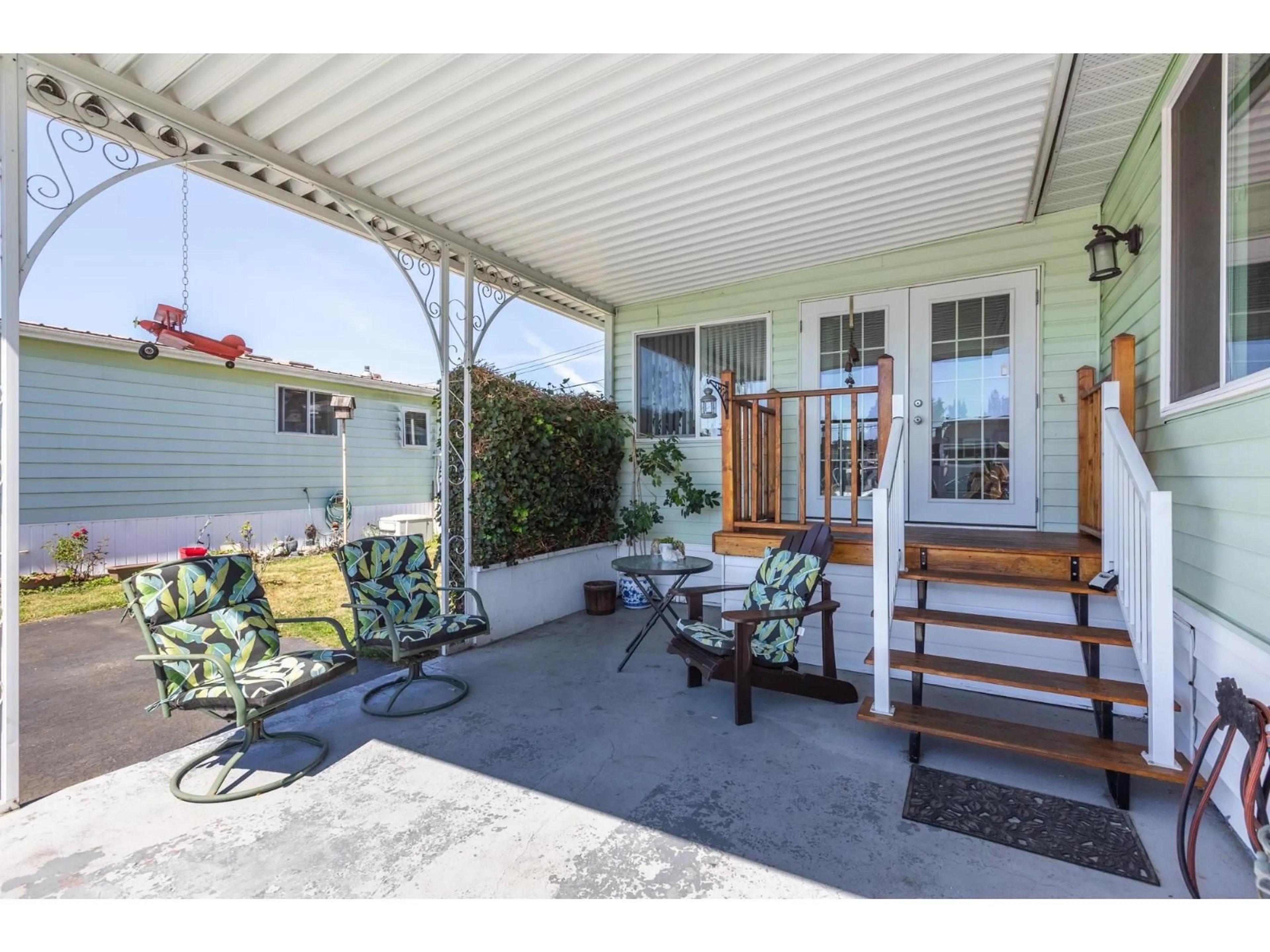 Patio, street for 230 - 27111 0 AVENUE, Langley British Columbia V4W2T6