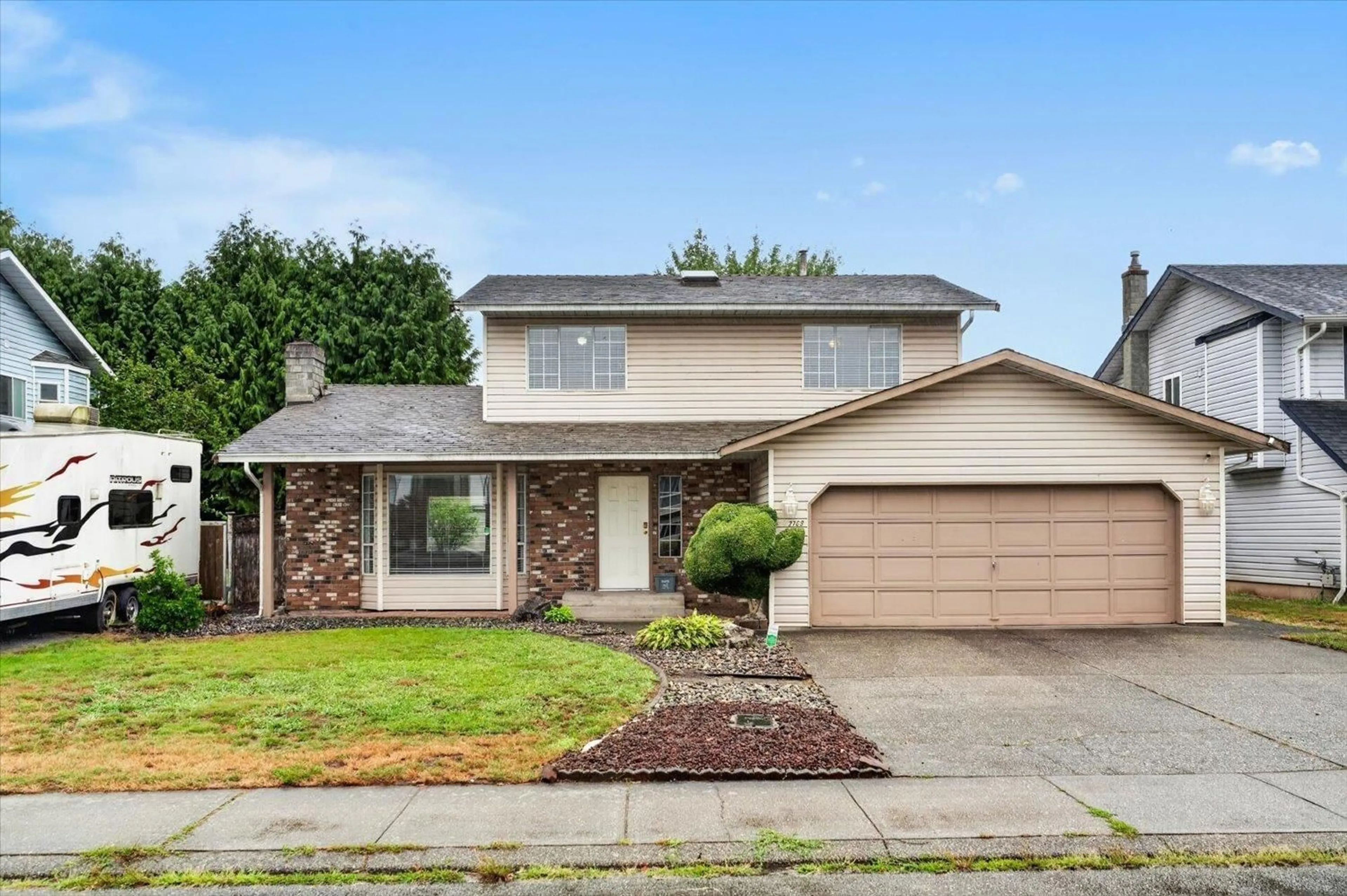 Home with vinyl exterior material, street for 2769 MCCURDY PLACE, Abbotsford British Columbia V2T5L2