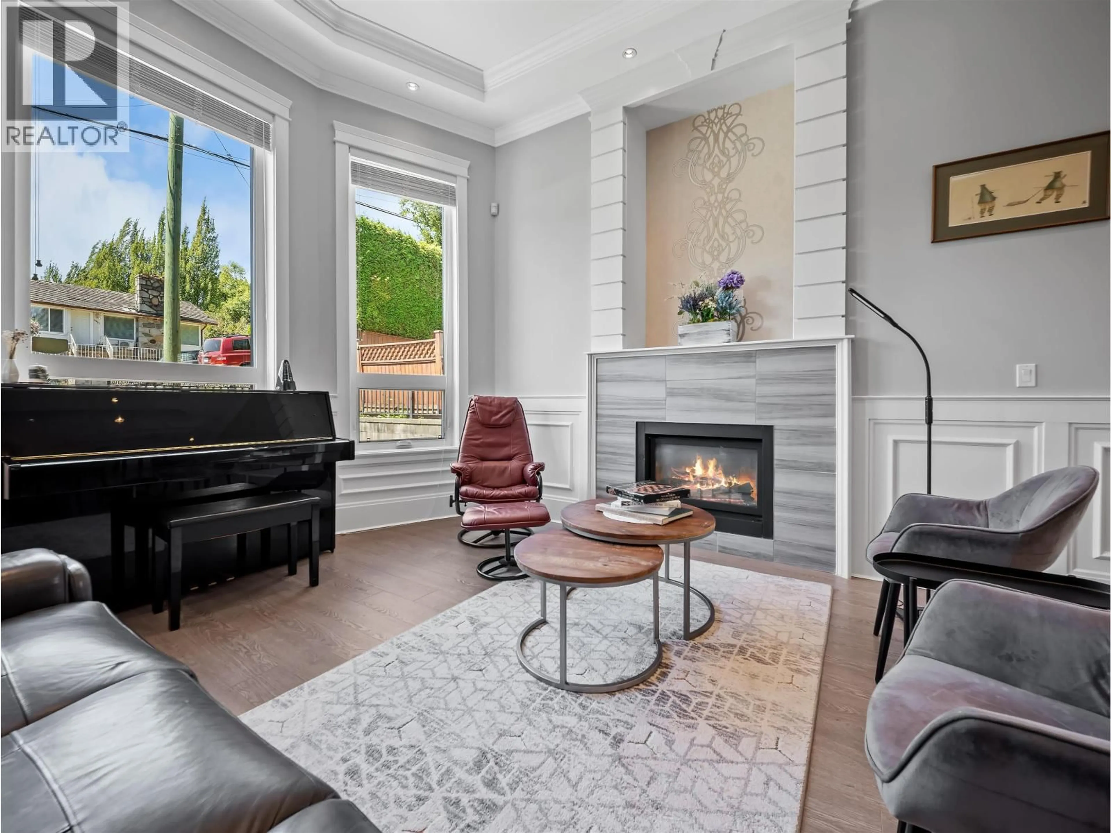 Living room with furniture, ceramic/tile floor for 7626 HEDLEY AVENUE, Burnaby British Columbia V5E2R3