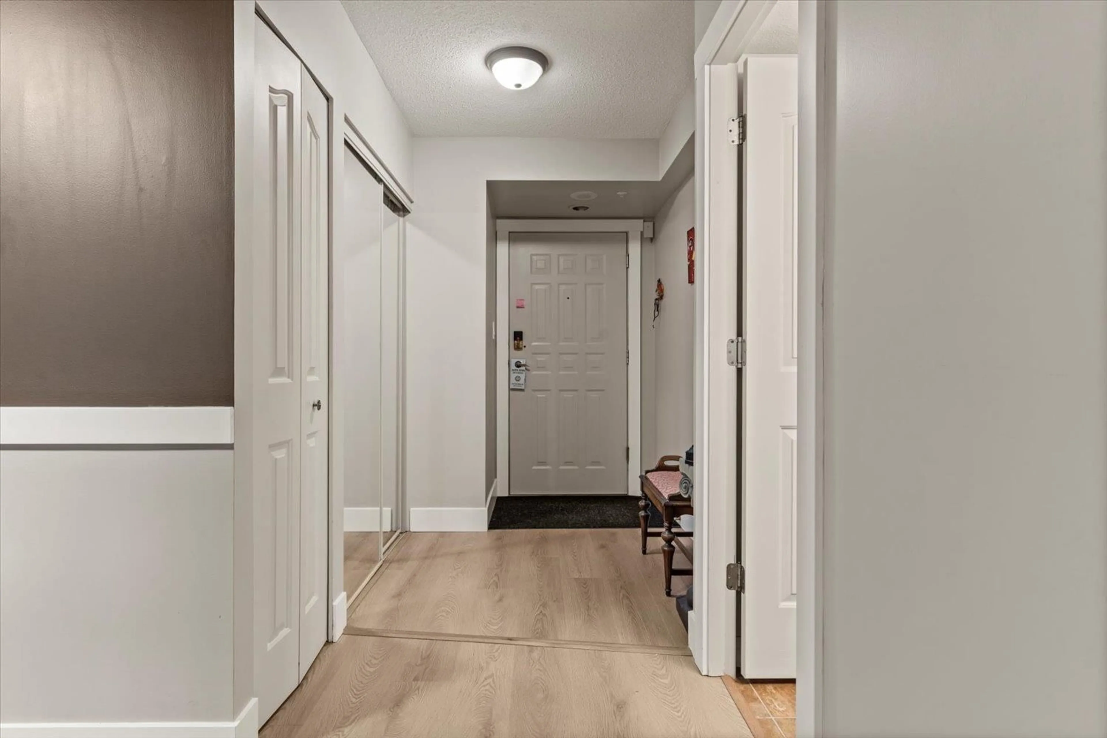 Indoor entryway for 701 - 3170 GLADWIN ROAD, Abbotsford British Columbia V2T5T5