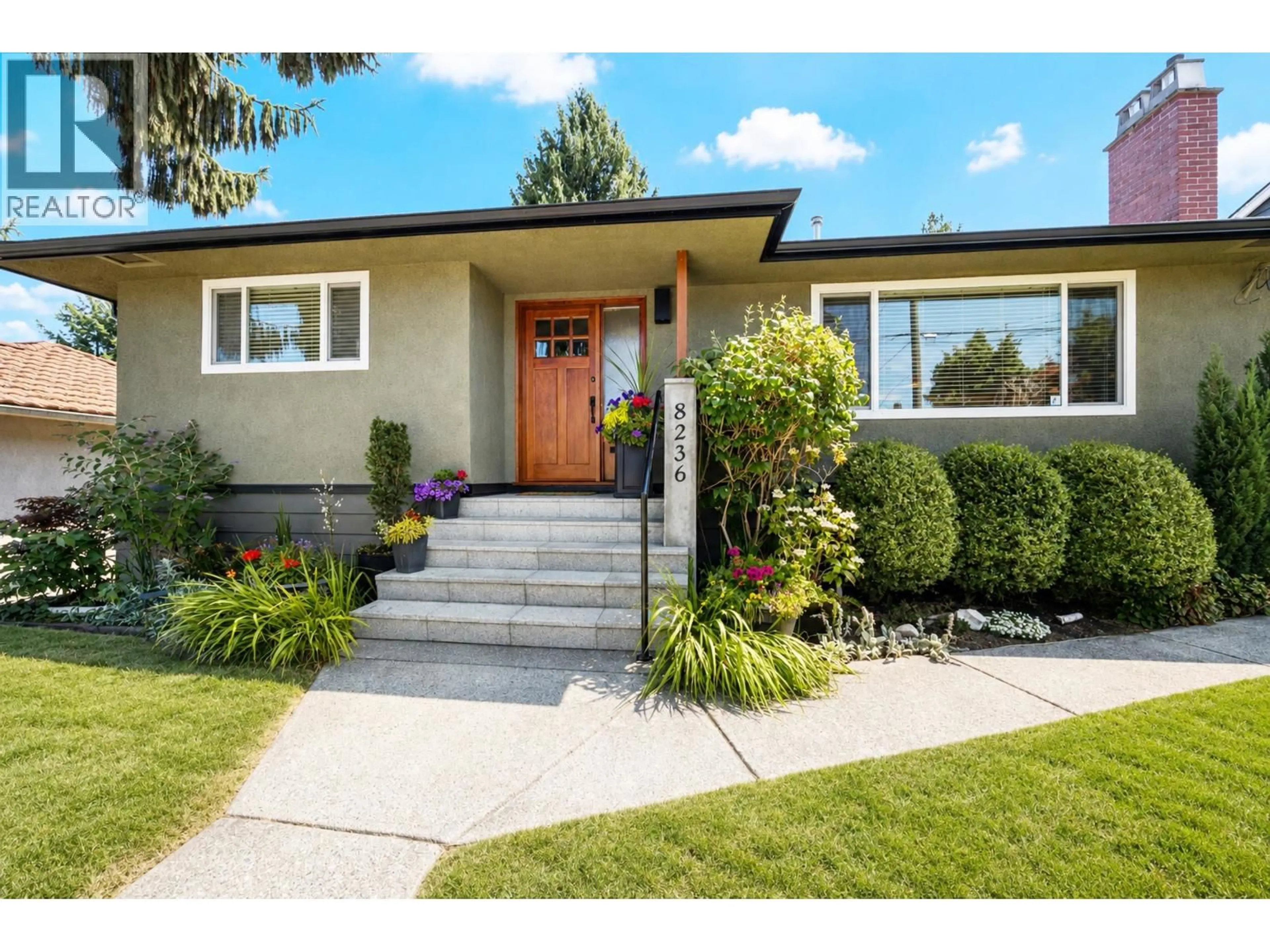 Unknown for 8236 17TH AVENUE, Burnaby British Columbia V3N1M8