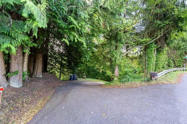 24400 56 AVENUE, Langley 2