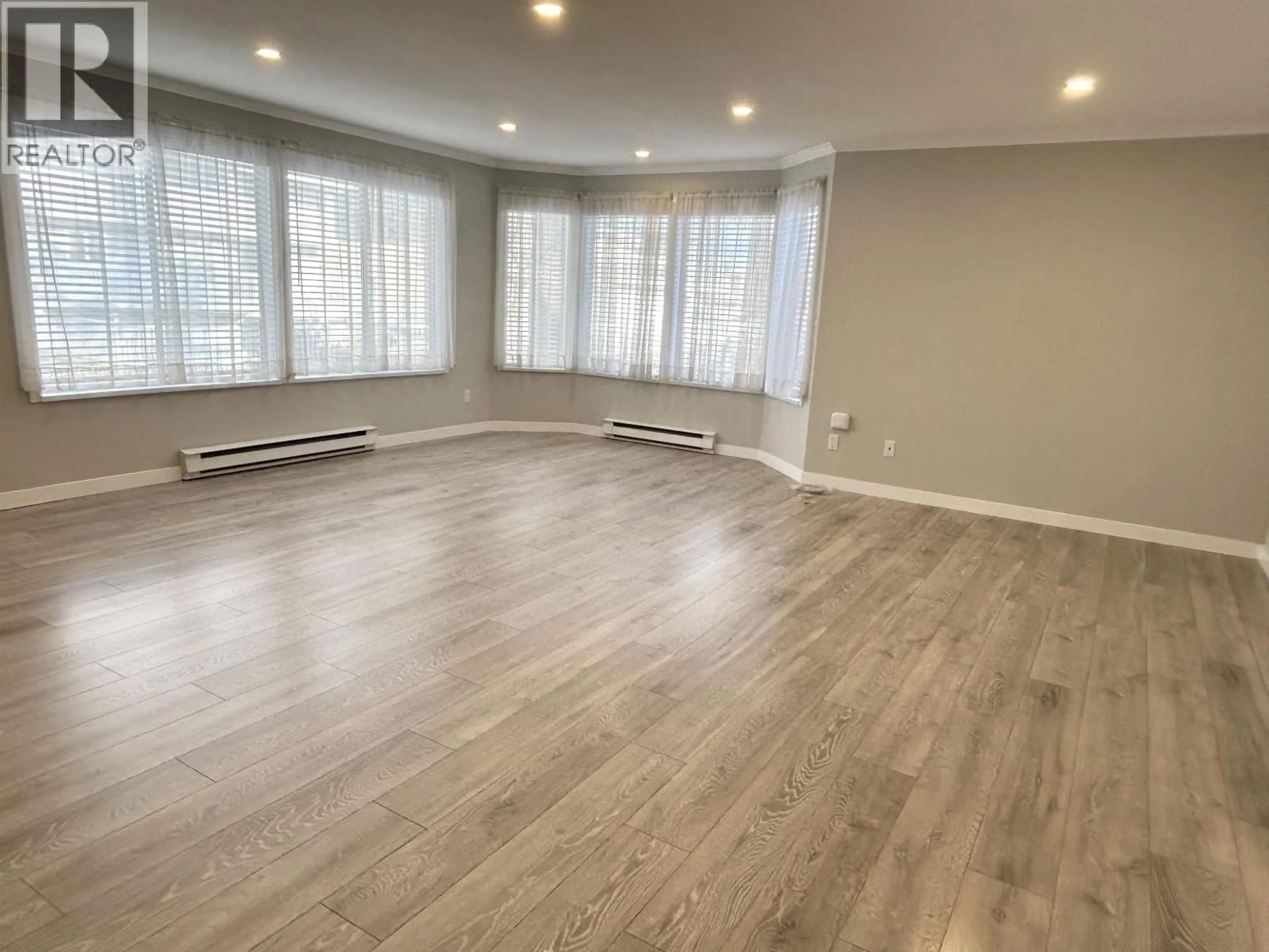 A pic of a room for 105 - 5875 IMPERIAL STREET, Burnaby British Columbia V5J1G4