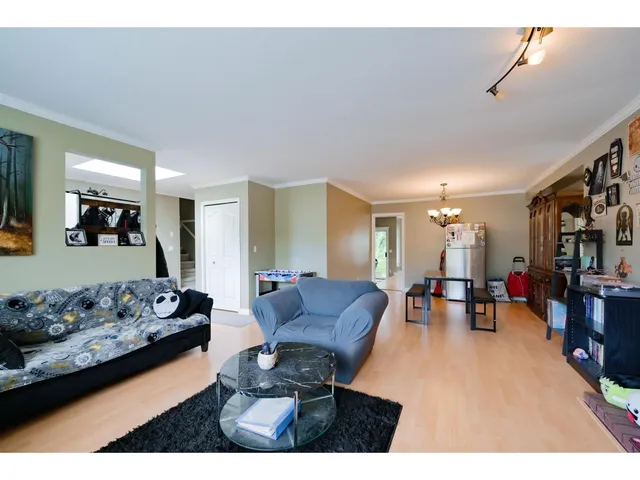 15477 93A AVENUE, Surrey 5