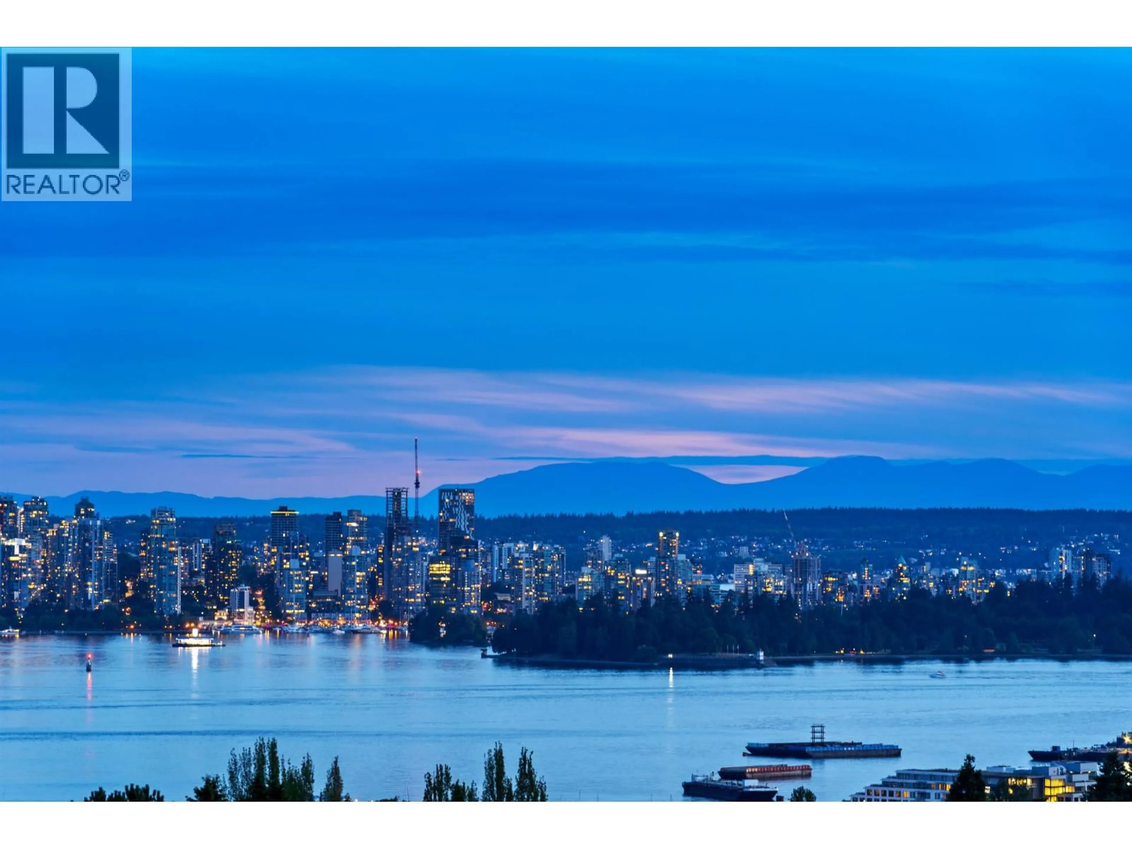 Blurry image for 801 - 120 16TH STREET, North Vancouver British Columbia V7M3N6