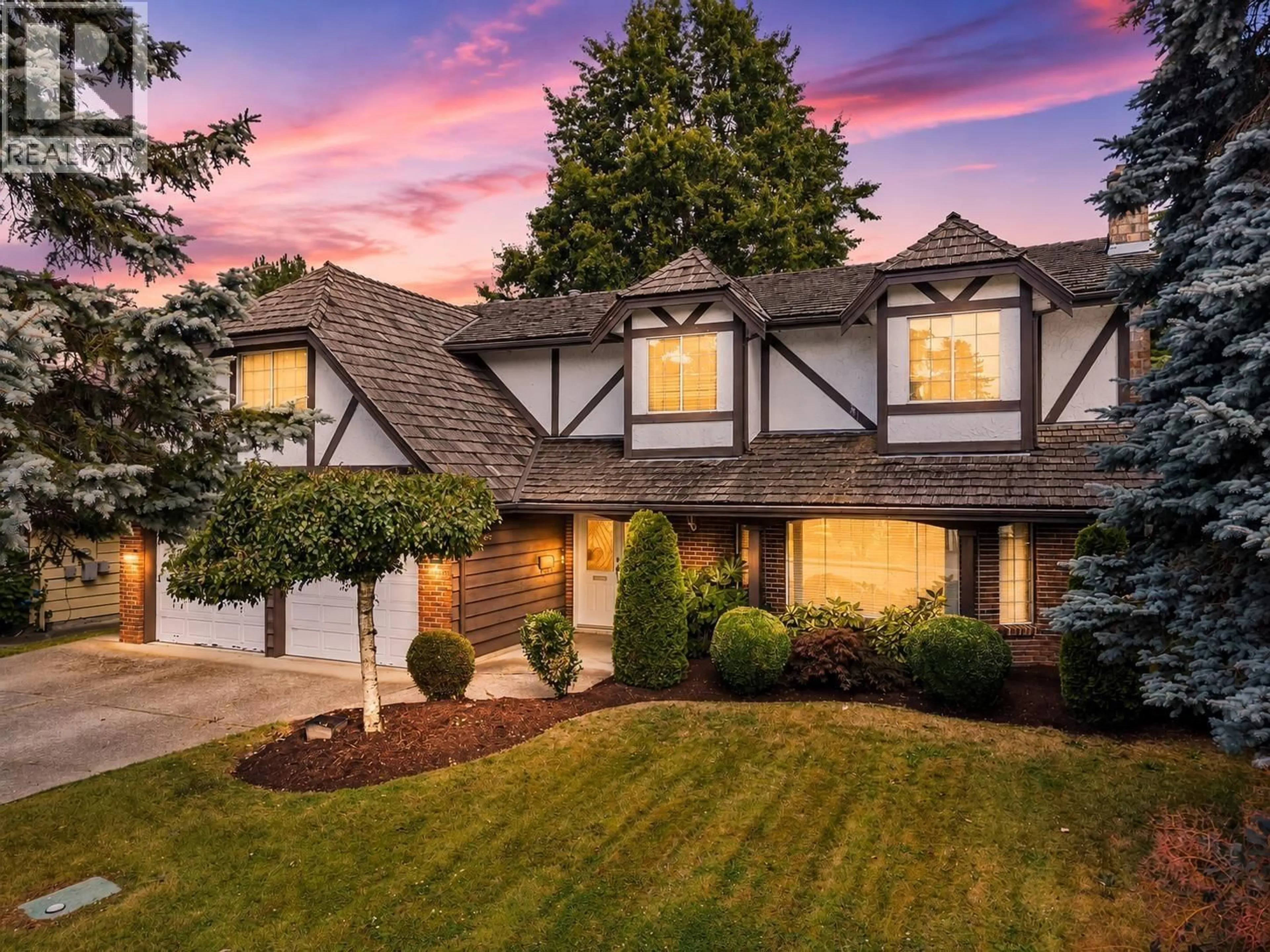 Home with vinyl exterior material, street for 4237 CANDLEWOOD DRIVE, Richmond British Columbia V7C4V9