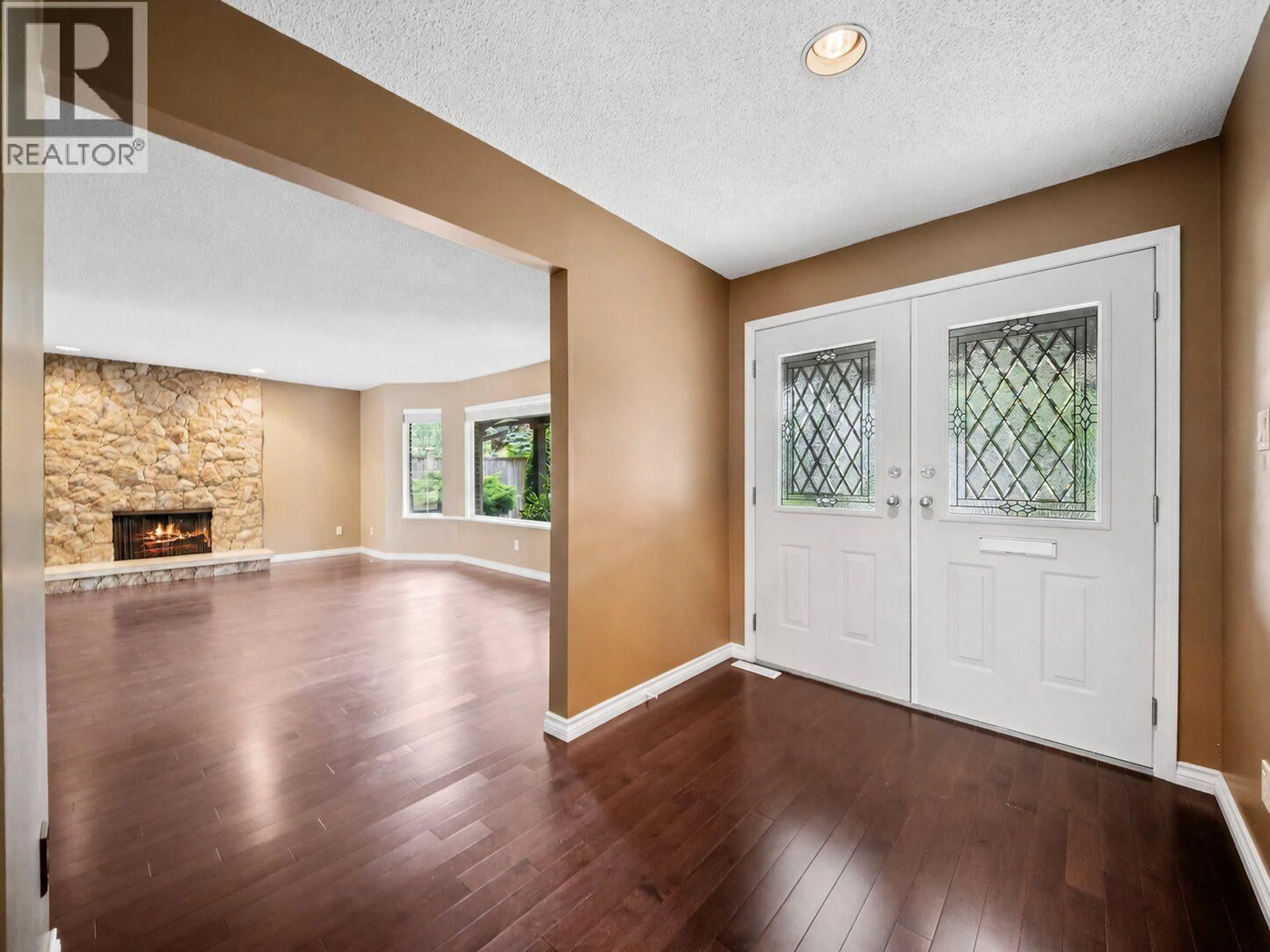 Indoor entryway for 4237 CANDLEWOOD DRIVE, Richmond British Columbia V7C4V9