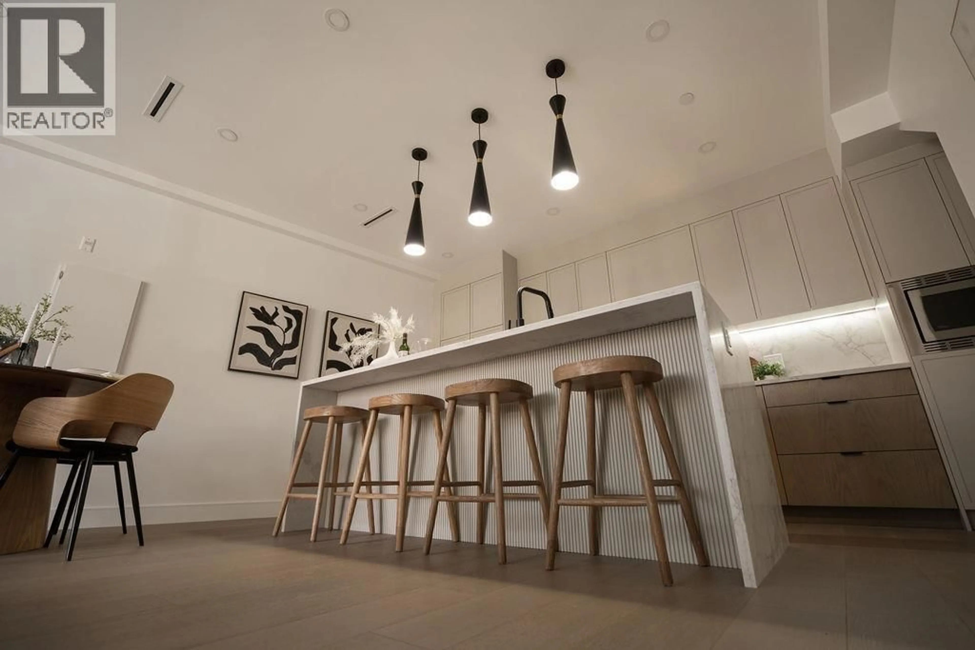Contemporary kitchen, unknown for 1 - 2282 8TH AVENUE, Vancouver British Columbia V5N1V5