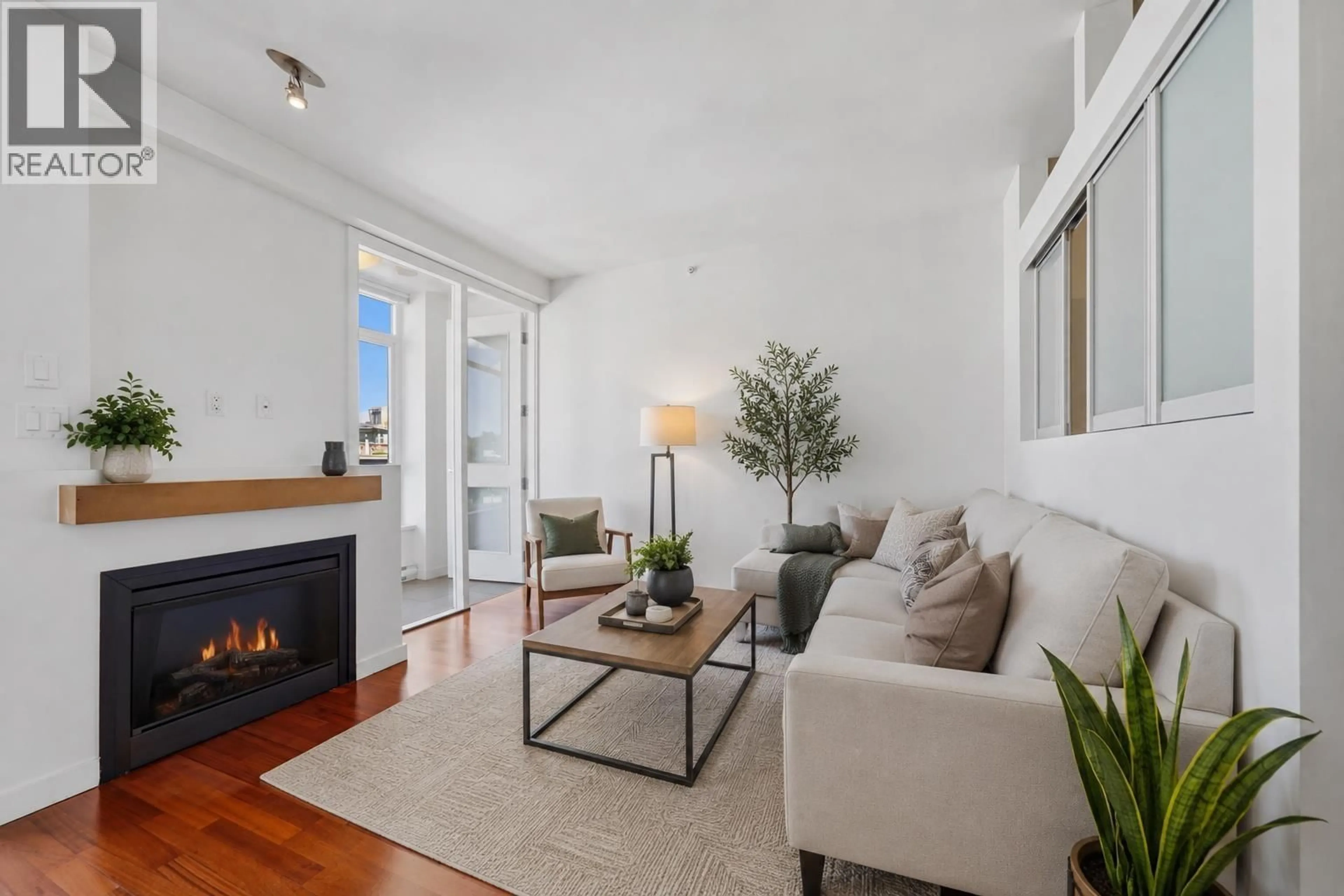 Living room with furniture, unknown for 306 - 2055 YUKON STREET, Vancouver British Columbia V5Y4B7