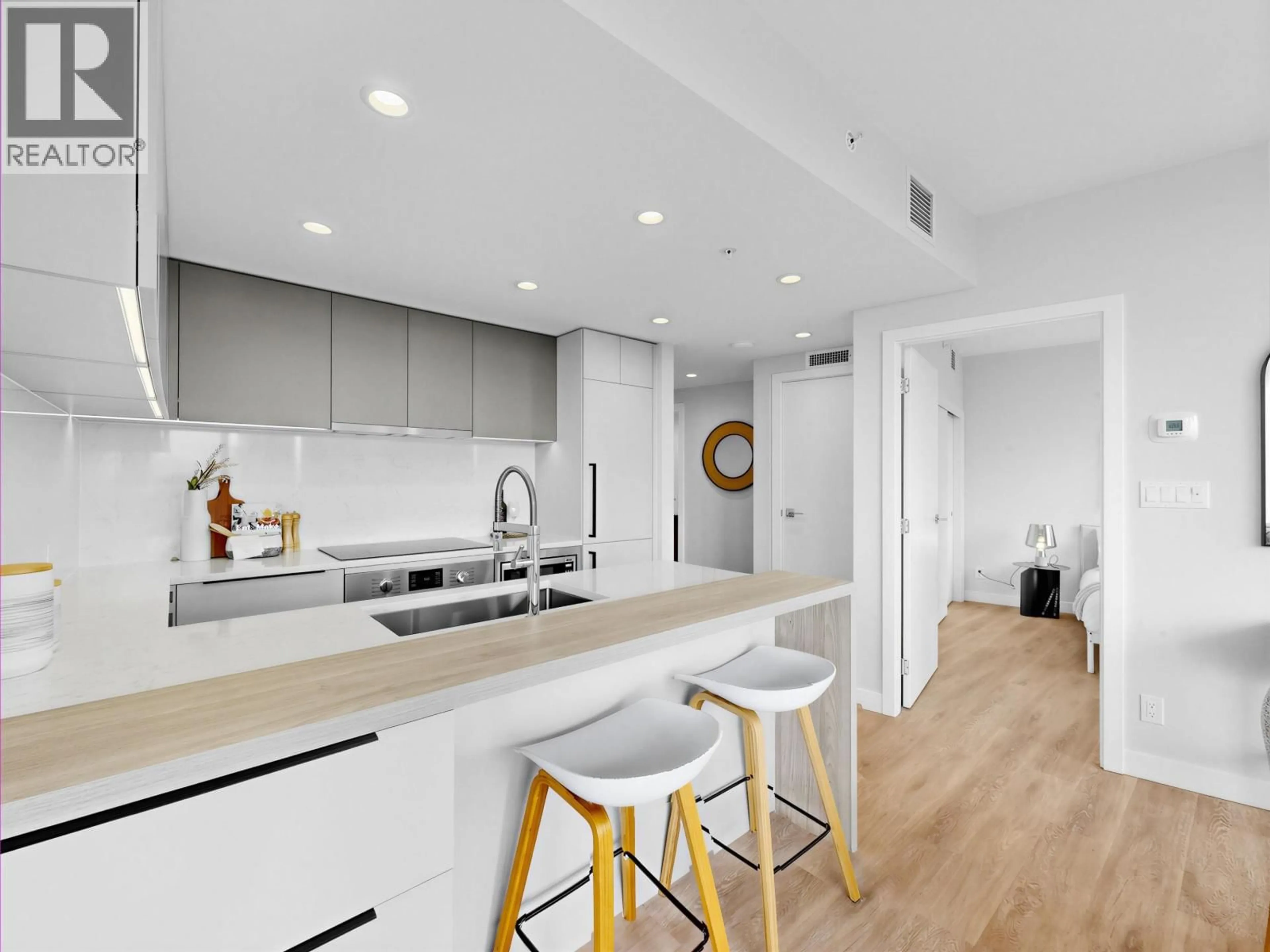 Open concept kitchen, unknown for 1909 - 567 EMERSON STREET, Coquitlam British Columbia V3J0M8