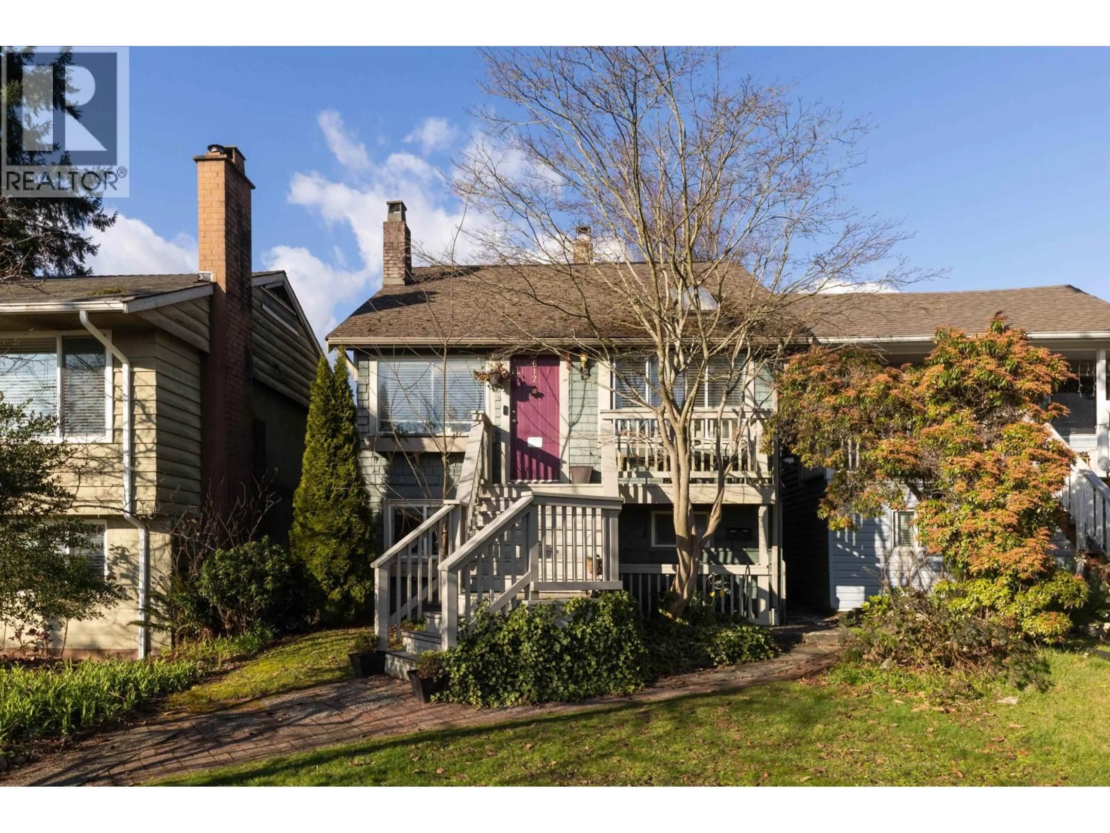 Unknown for 612 4TH STREET, North Vancouver British Columbia V7L1J8
