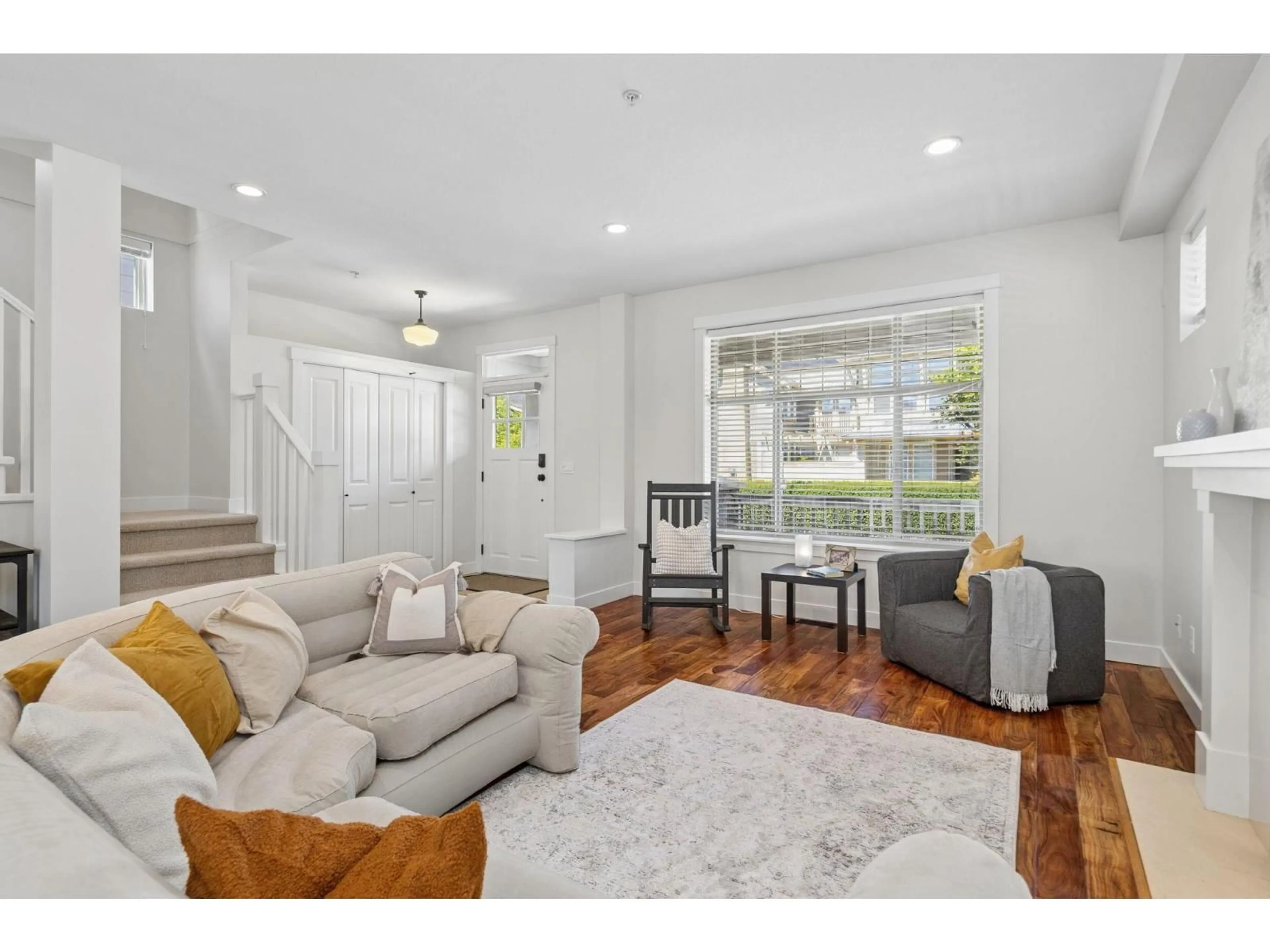 Living room with furniture, unknown for 9480 WASKA STREET, Langley British Columbia V1M4G5