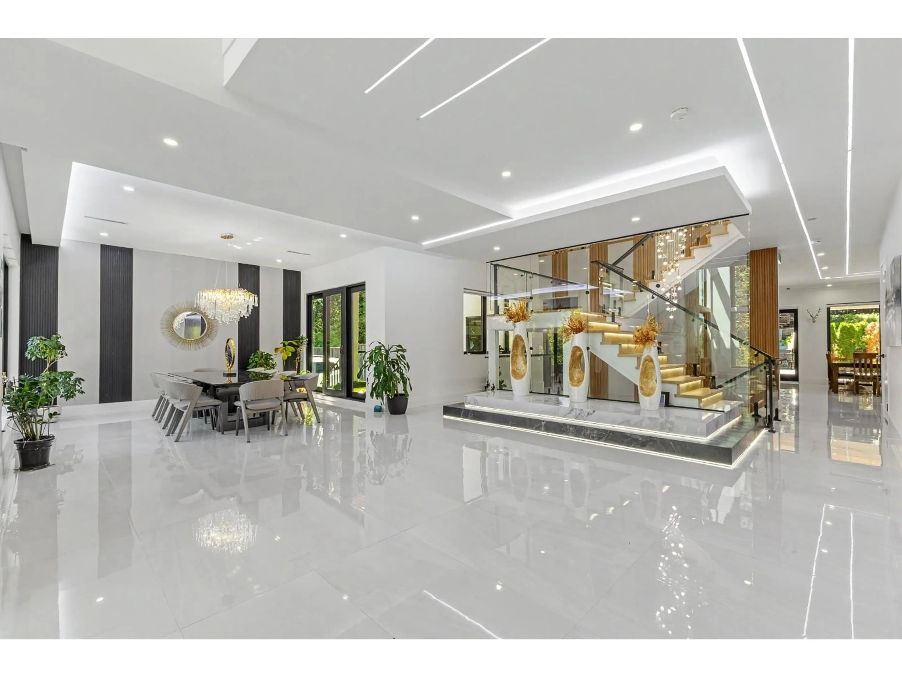 Unknown for 13046 CRESCENT ROAD, Surrey British Columbia V4P1J8