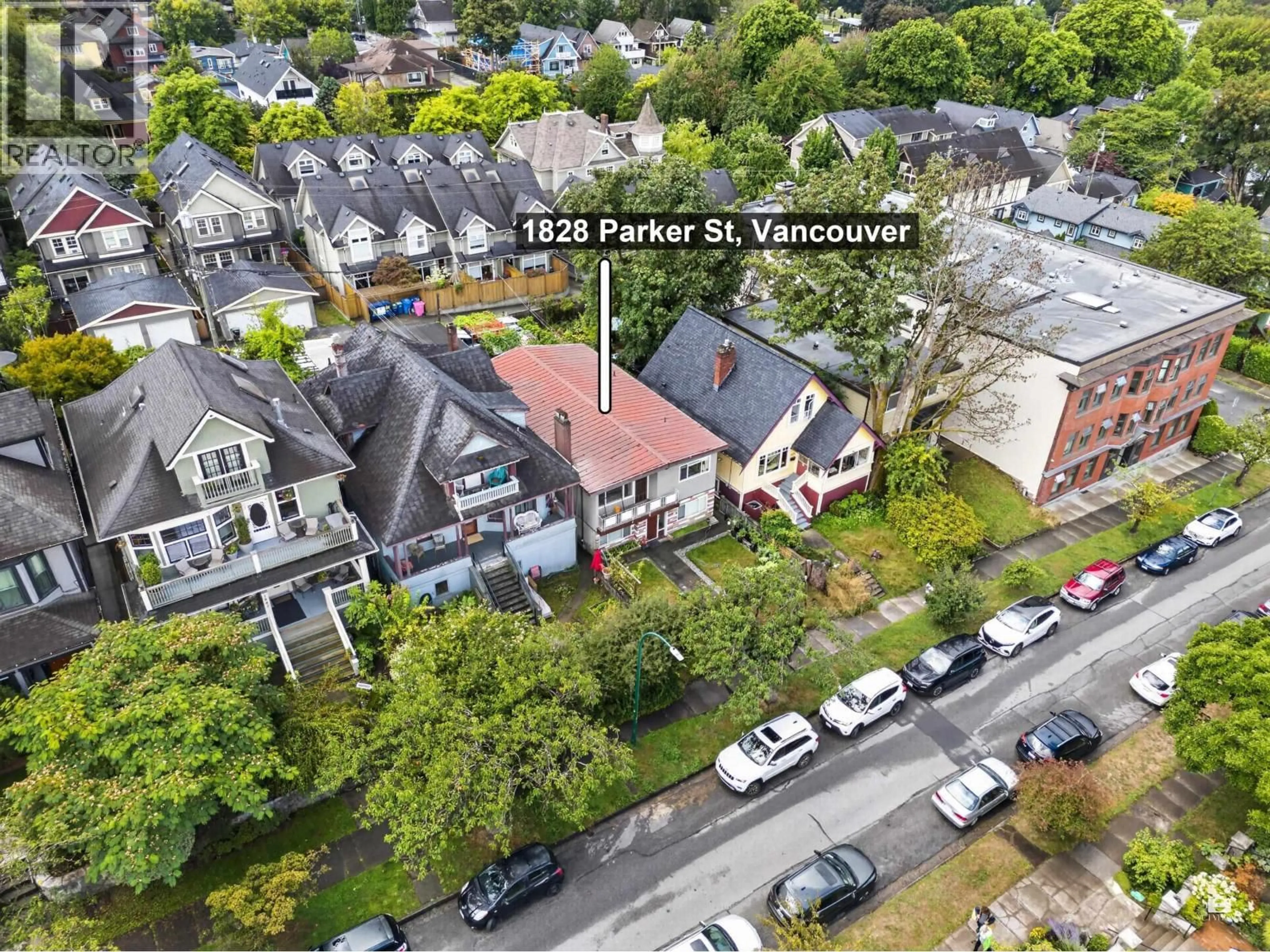 A pic from outside/outdoor area/front of a property/back of a property/a pic from drone, street for 1828 PARKER STREET, Vancouver British Columbia V5L2K9