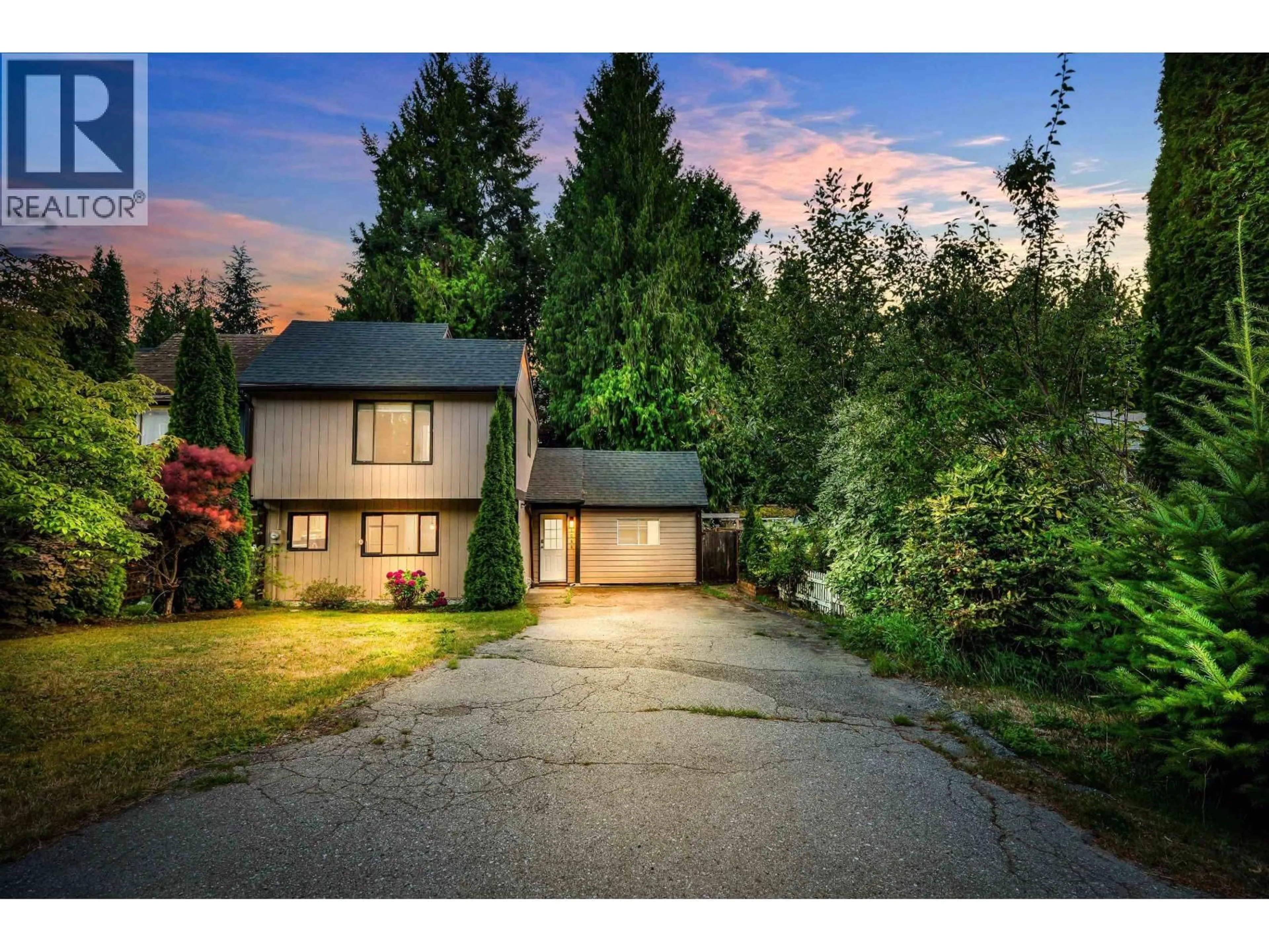 A pic from outside/outdoor area/front of a property/back of a property/a pic from drone, street for 2655 RHUM & EIGG DRIVE, Squamish British Columbia V0N1T0
