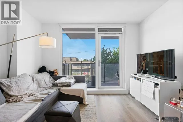 205 - 8188 FRASER STREET, Vancouver 3