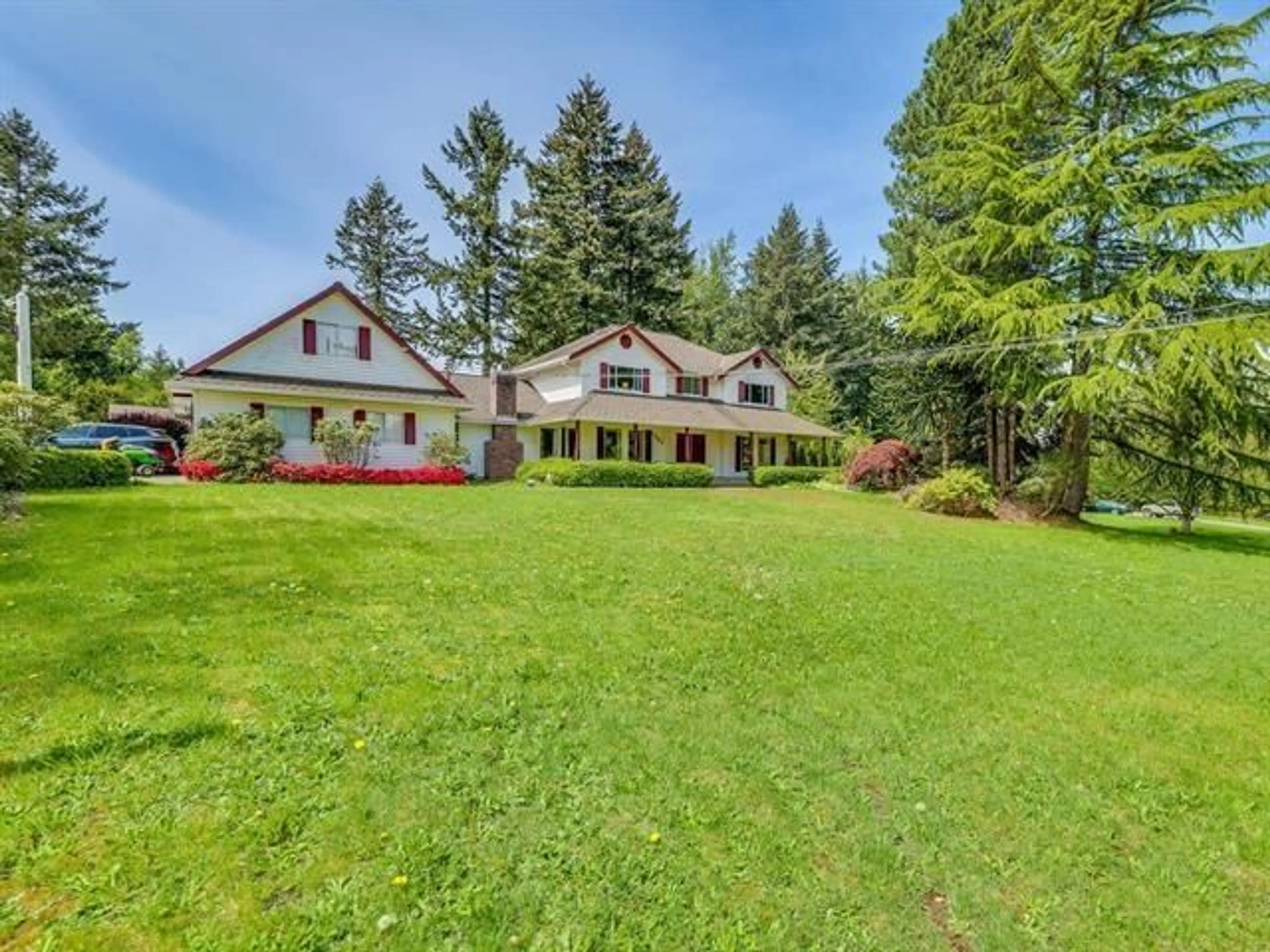 A pic from outside/outdoor area/front of a property/back of a property/a pic from drone, unknown for 2685 171 STREET, Surrey British Columbia V3Z0B3