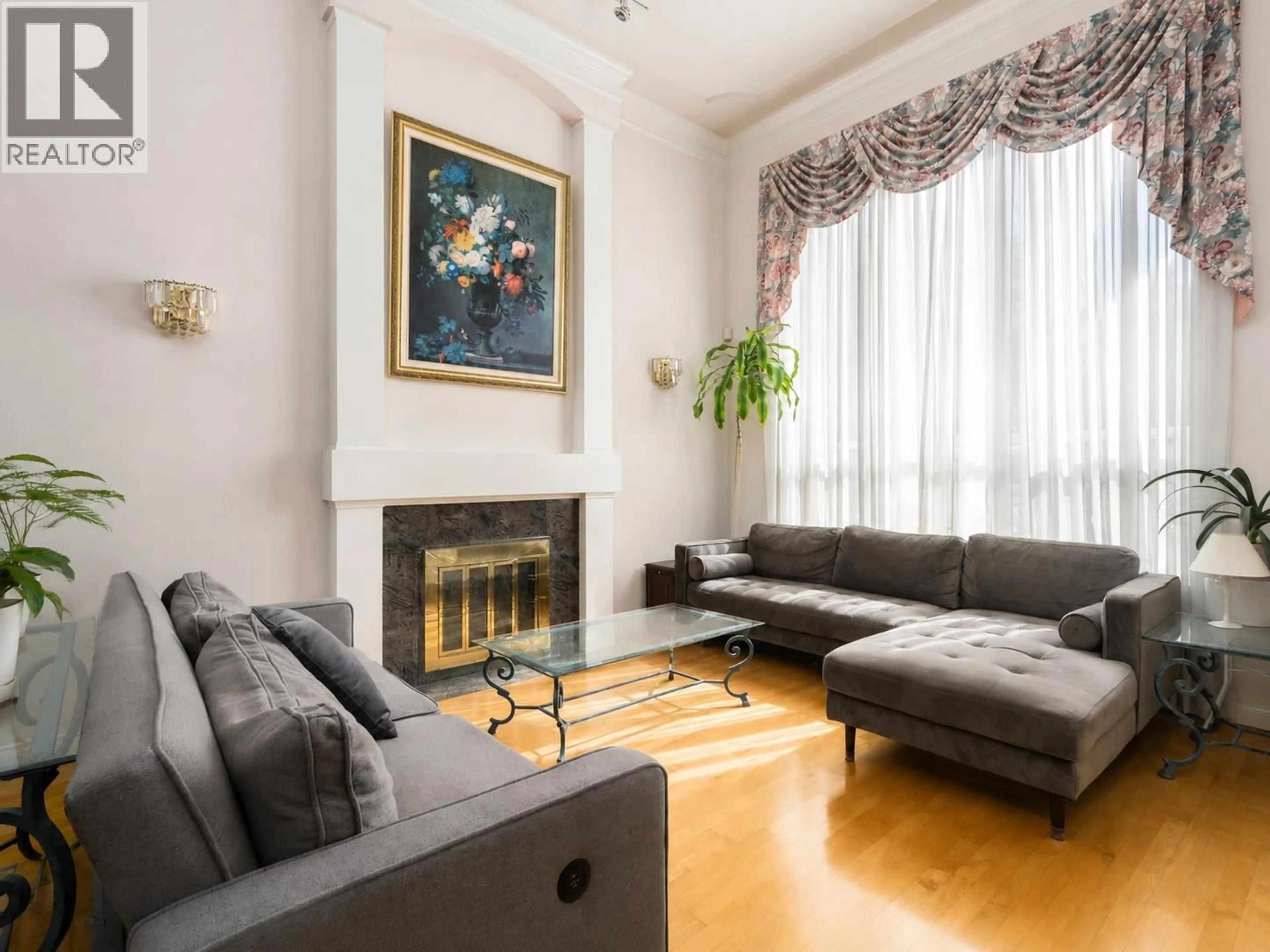 Living room with furniture, unknown for 6115 GARRISON COURT, Richmond British Columbia V7C5S2
