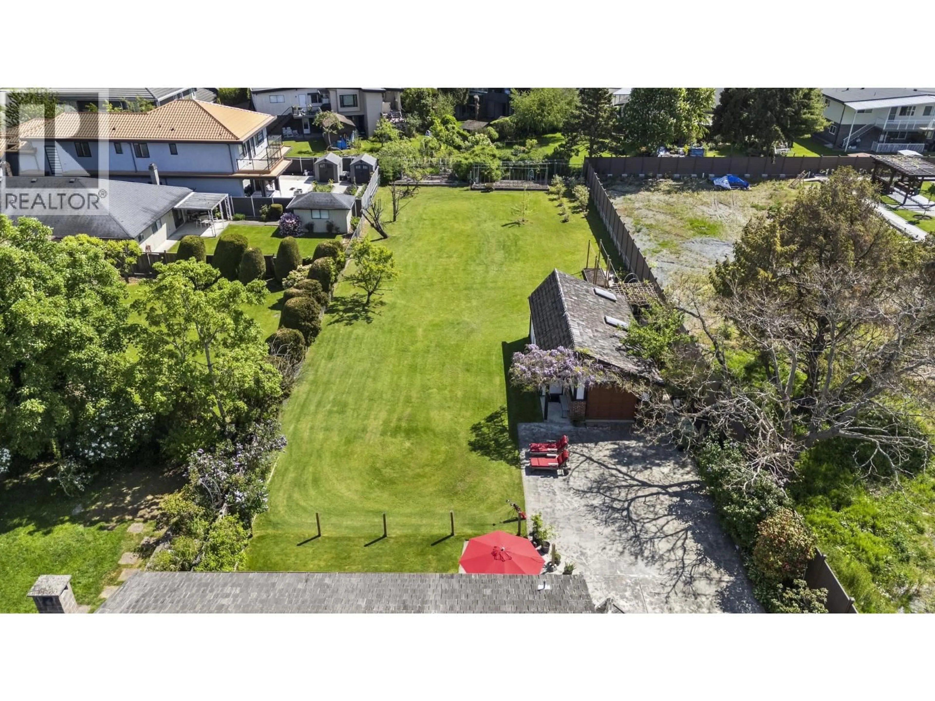 A pic from outside/outdoor area/front of a property/back of a property/a pic from drone, street for 6546 GIBBONS DRIVE, Richmond British Columbia V7C2E1