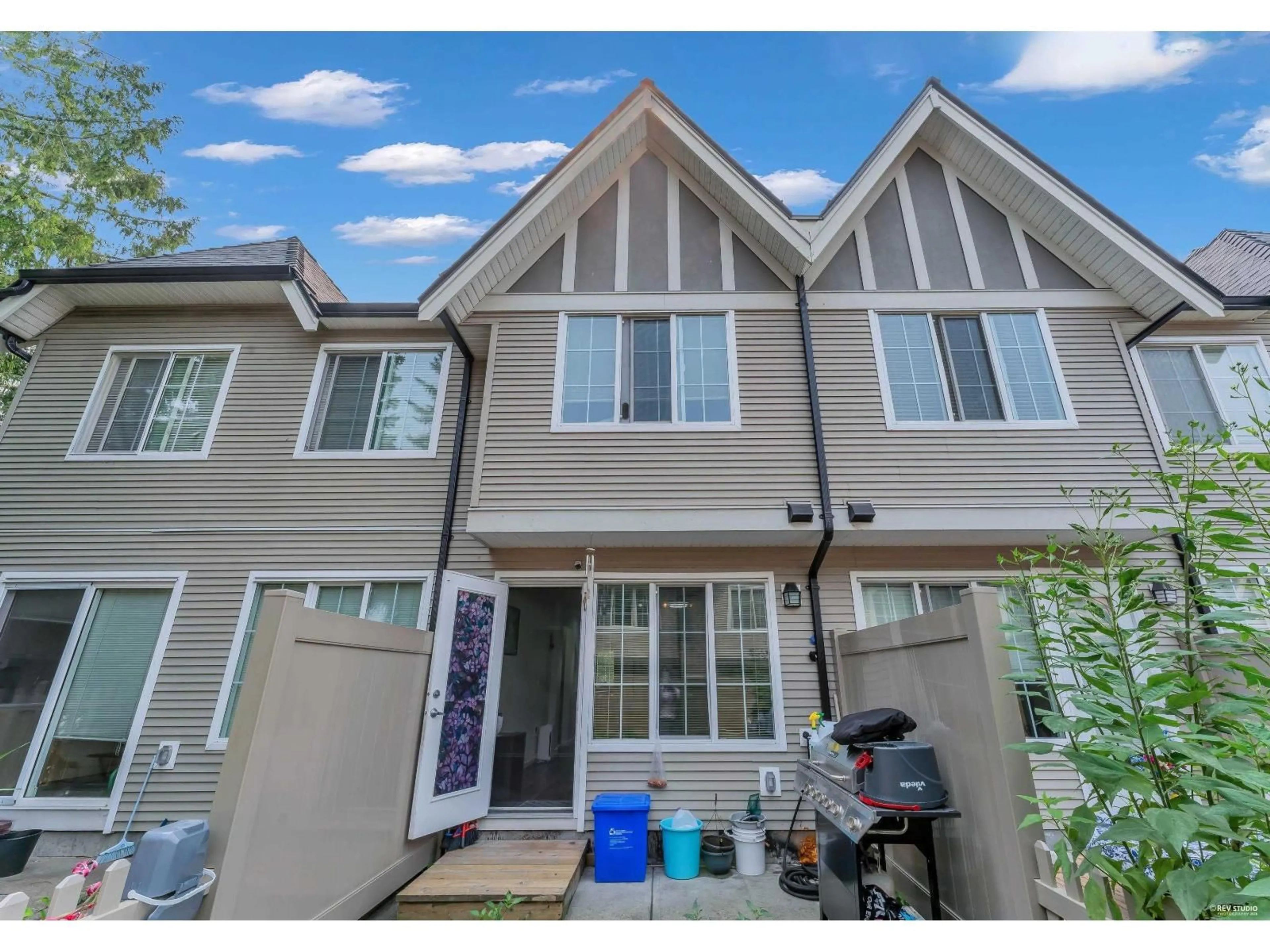 Home with vinyl exterior material, street for 30 - 12778 66 AVENUE, Surrey British Columbia V3W1K9