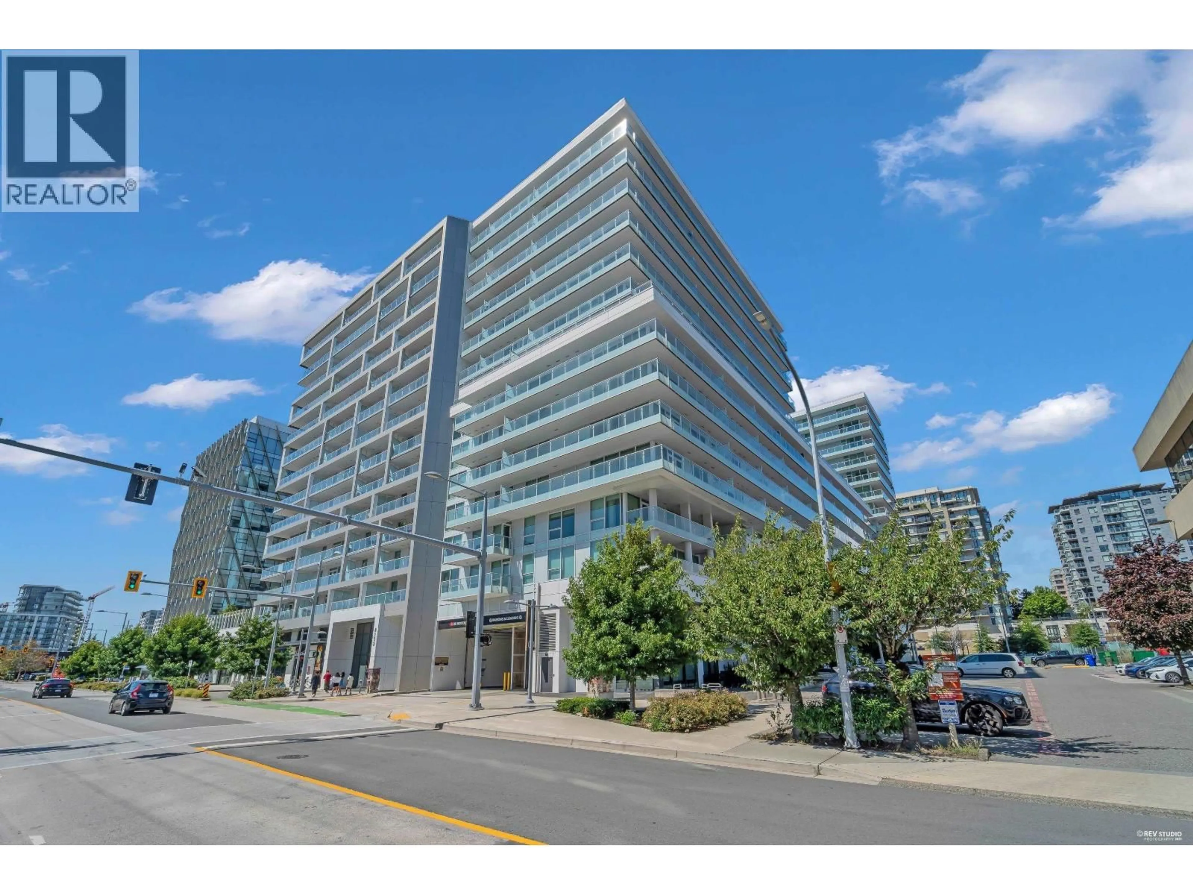 Indoor foyer for 904 - 8133 COOK ROAD, Richmond British Columbia V6Y0L7