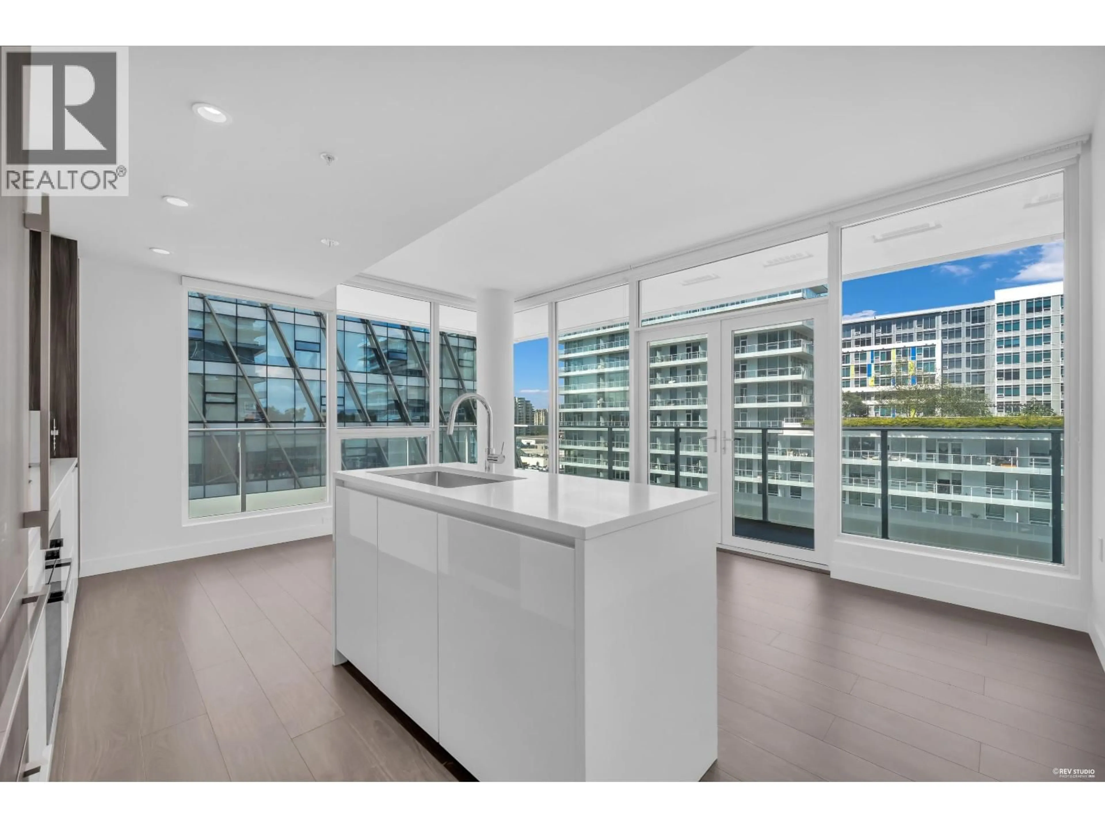 Open concept kitchen, unknown for 904 - 8133 COOK ROAD, Richmond British Columbia V6Y0L7