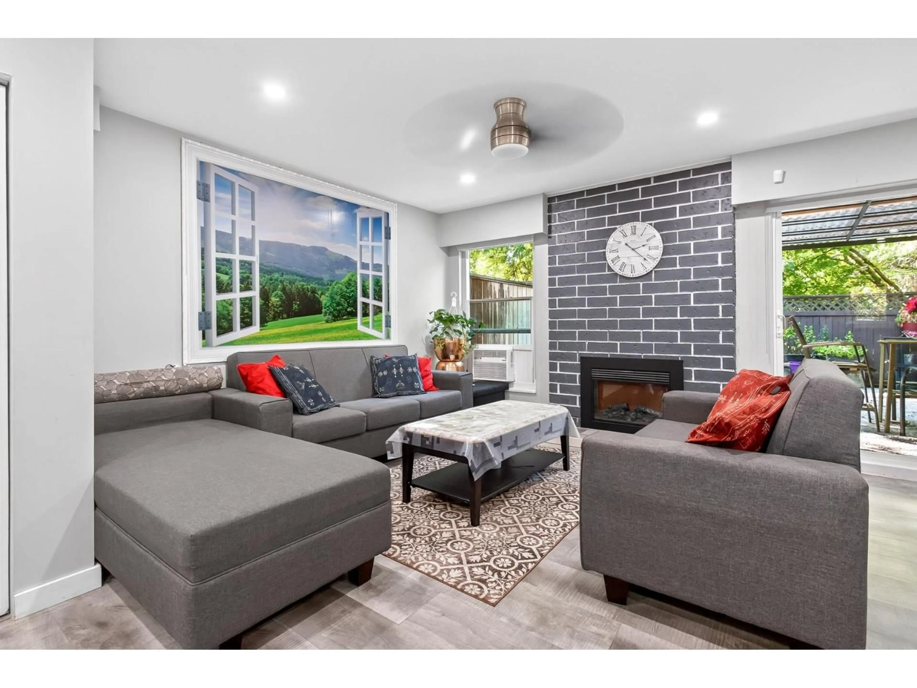 Living room with furniture, unknown for 172 - 7452 138 STREET, Surrey British Columbia V3W6G4