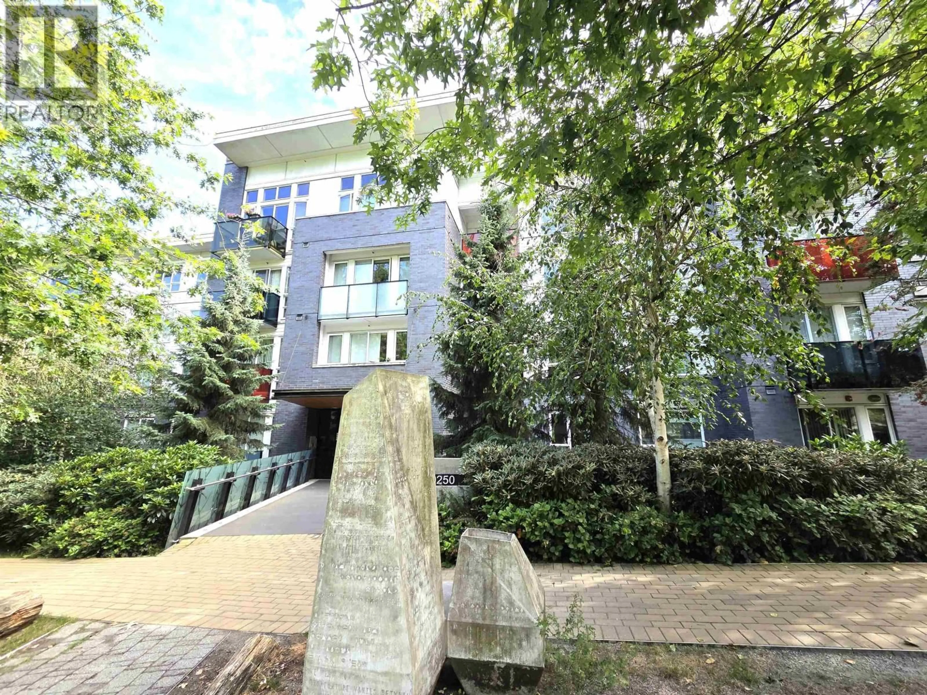 Unknown for 111 - 9250 UNIVERSITY HIGH STREET, Burnaby British Columbia V5A0B3