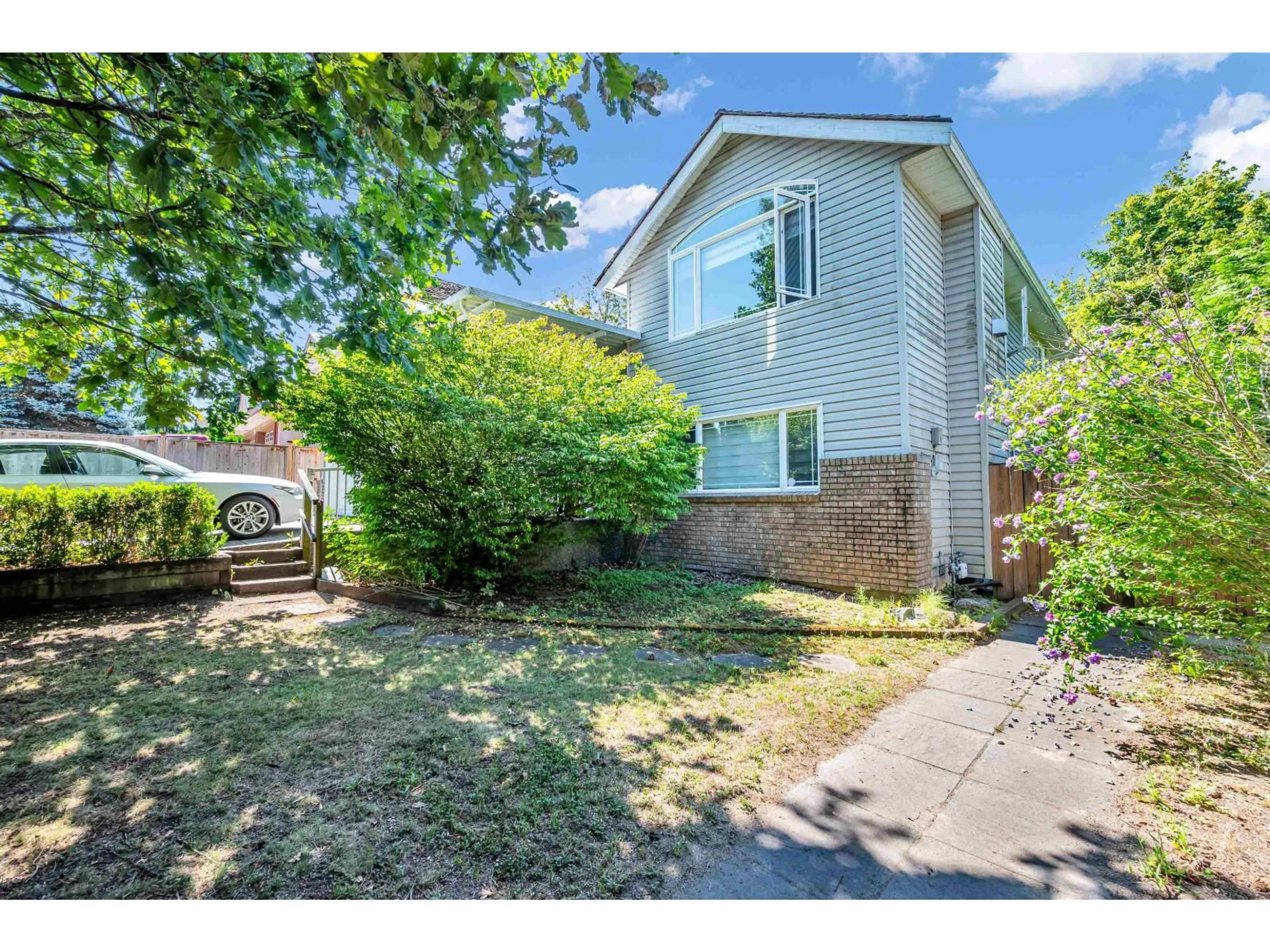 A pic from outside/outdoor area/front of a property/back of a property/a pic from drone, street for 18136 CLAYTONWOOD CRESCENT, Surrey British Columbia V3S7T5