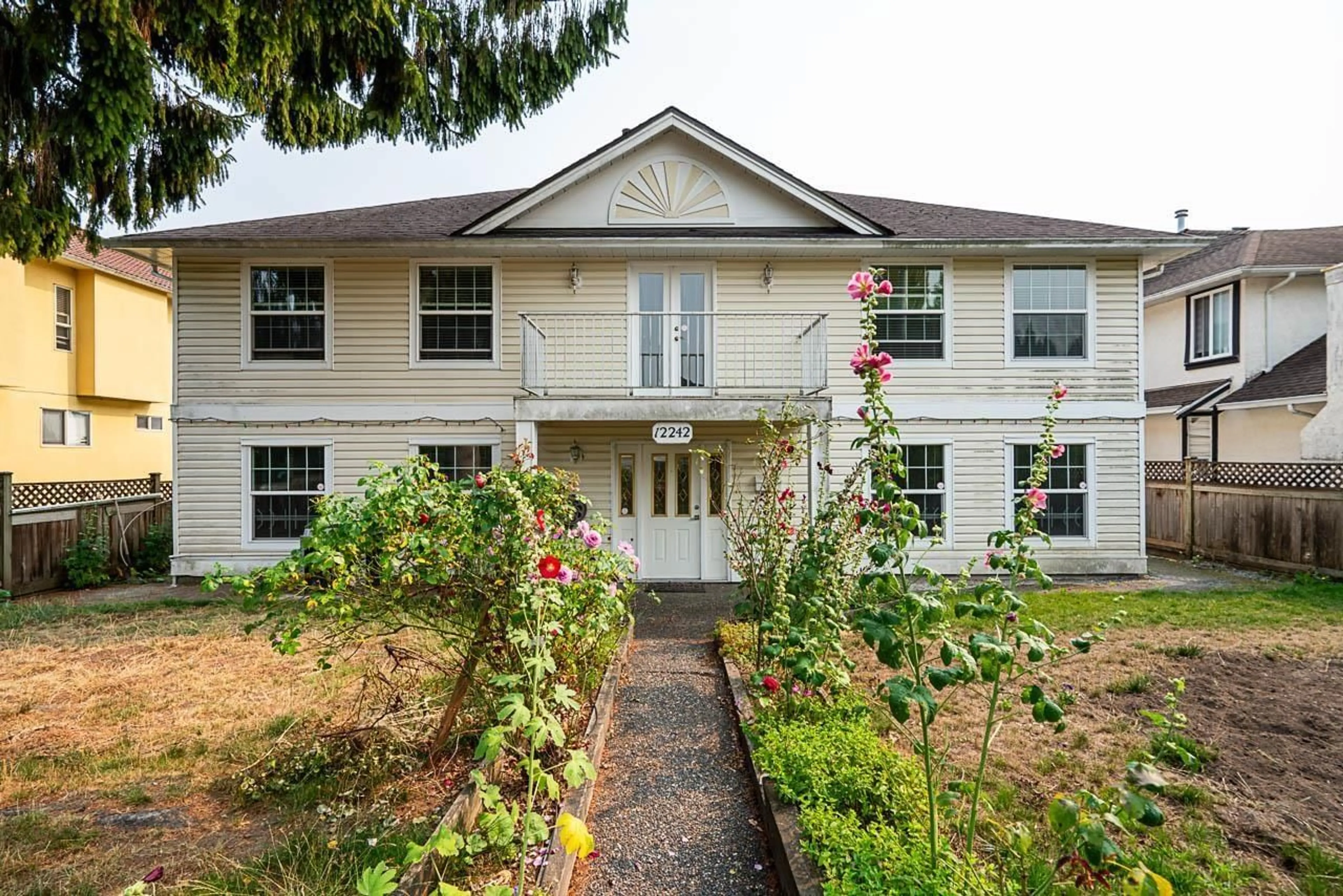 Unknown for 12242 64 AVENUE, Surrey British Columbia V3W1W7