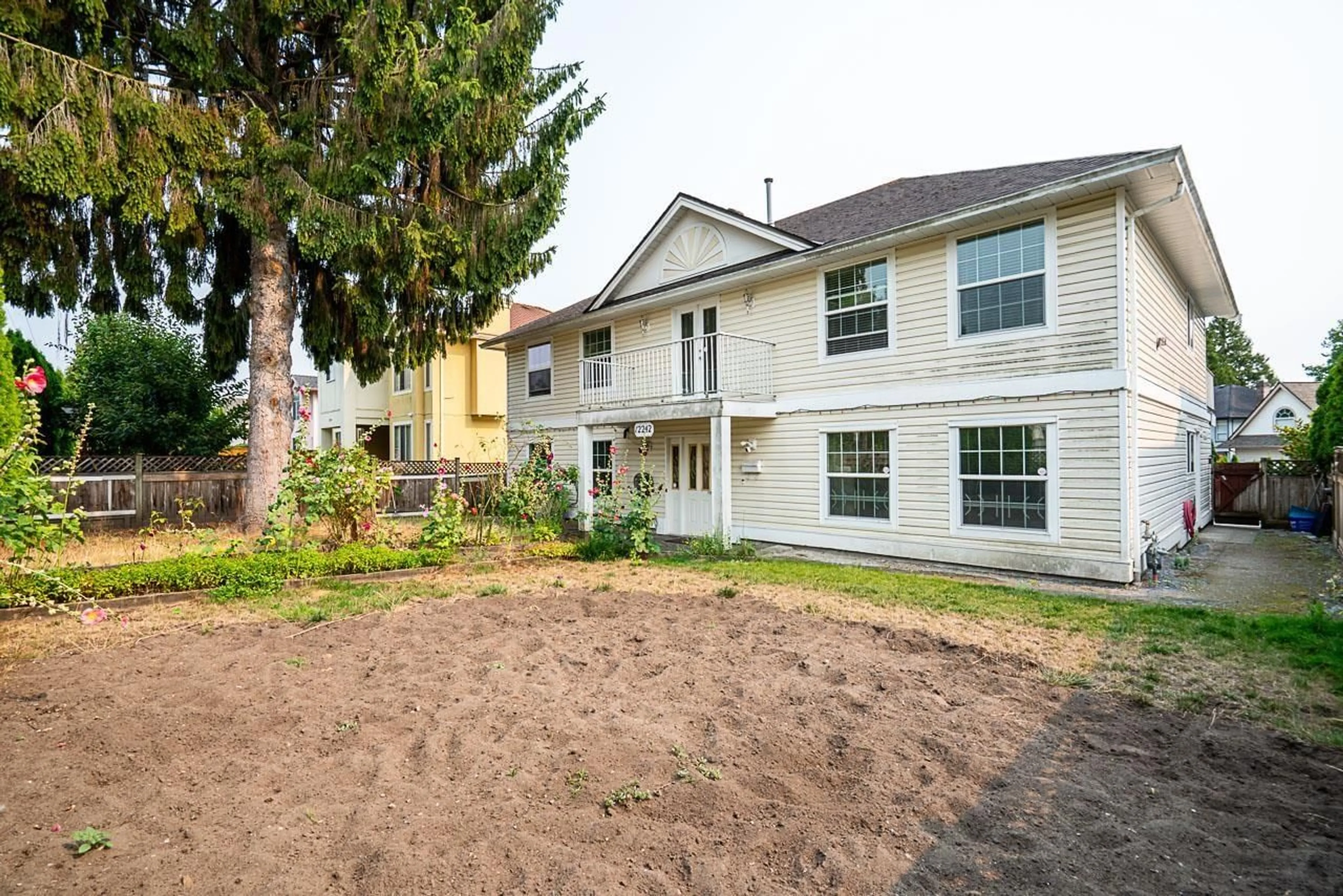 Unknown for 12242 64 AVENUE, Surrey British Columbia V3W1W7