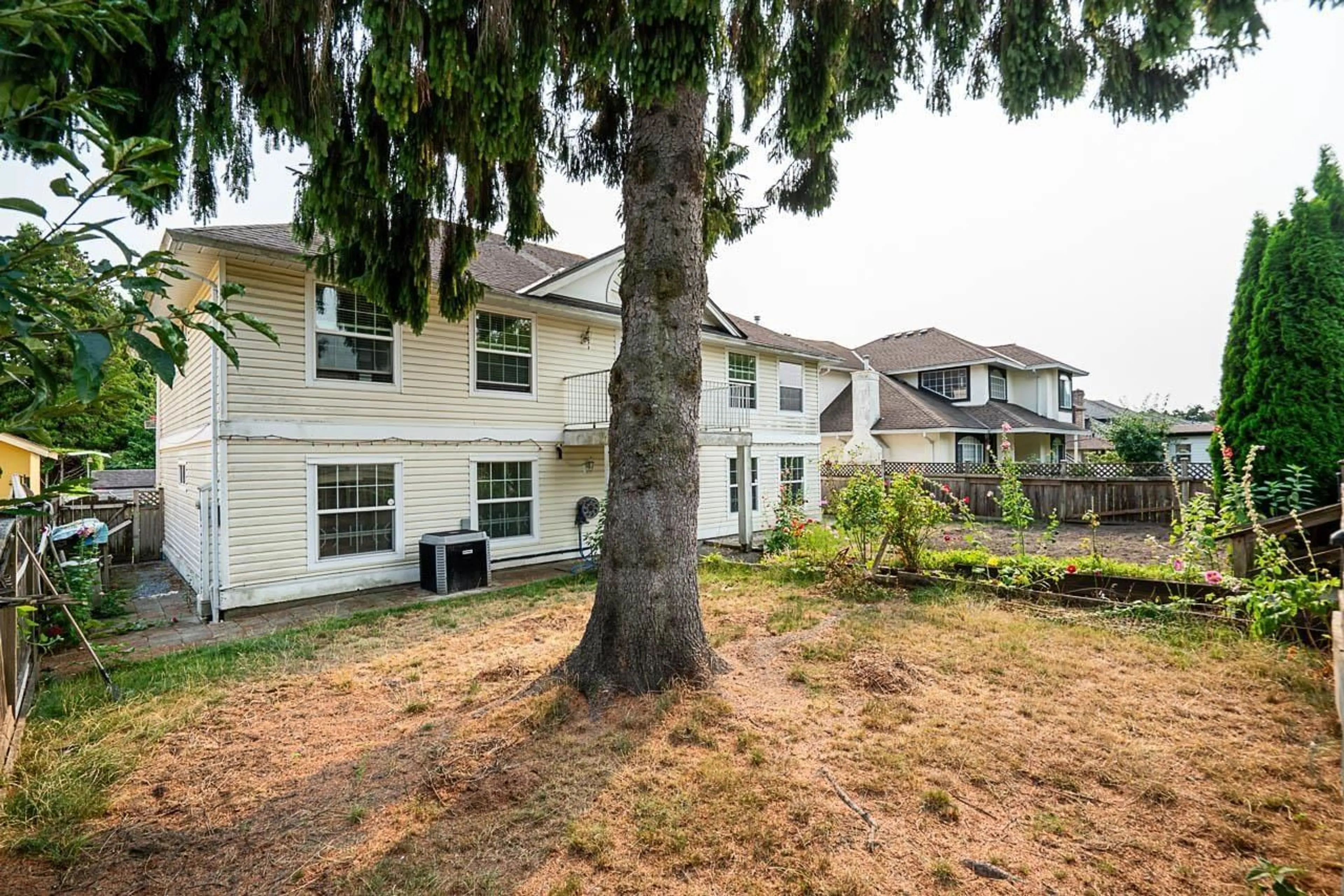 Patio, unknown for 12242 64 AVENUE, Surrey British Columbia V3W1W7
