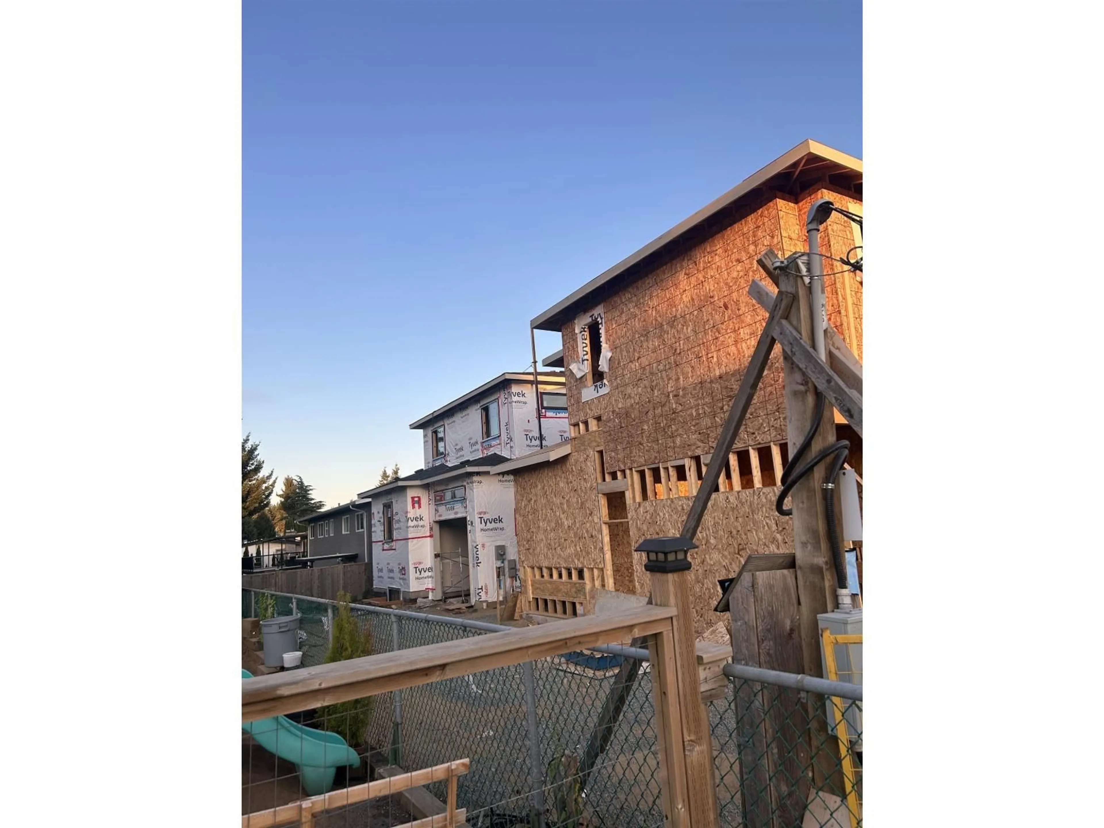 A pic from outside/outdoor area/front of a property/back of a property/a pic from drone, street for 32555 MARSHALL ROAD, Abbotsford British Columbia V2T1A8