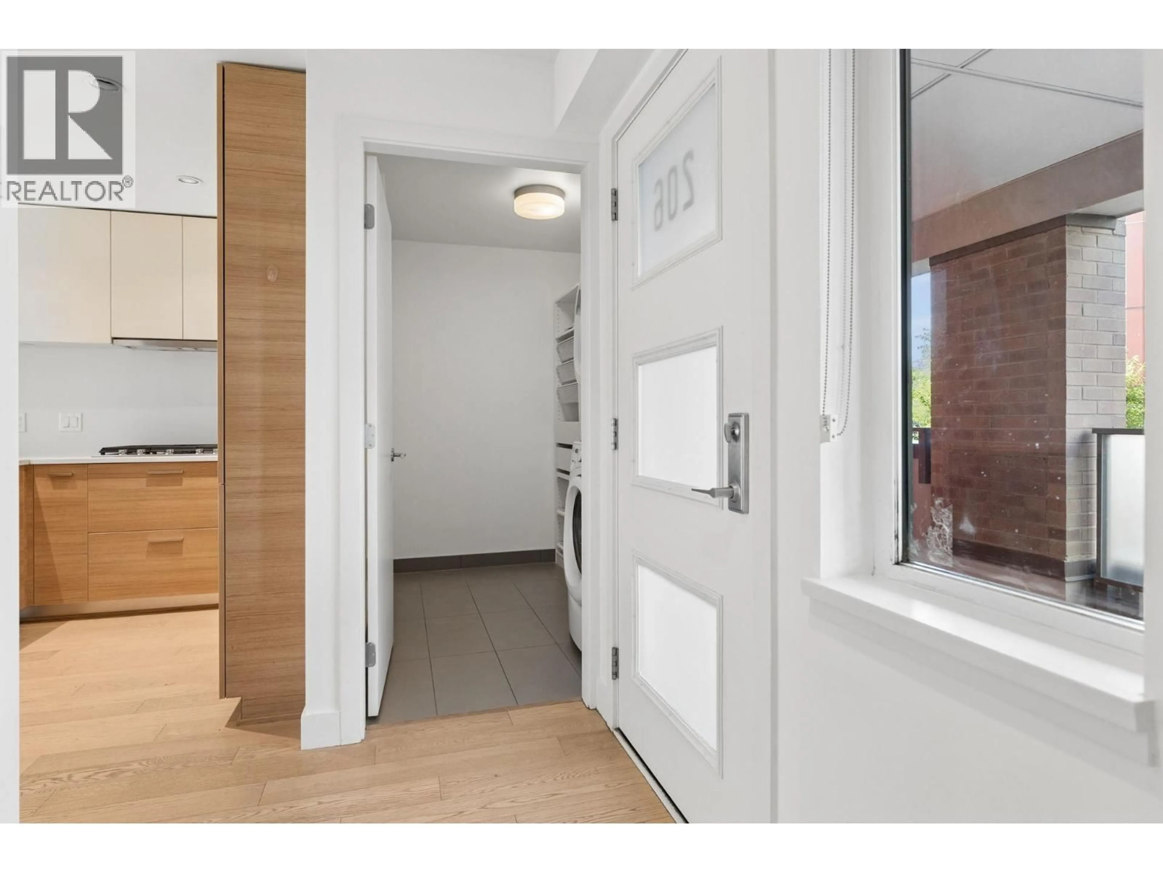 Indoor entryway for 206 - 3456 COMMERCIAL STREET, Vancouver British Columbia V5N4E9