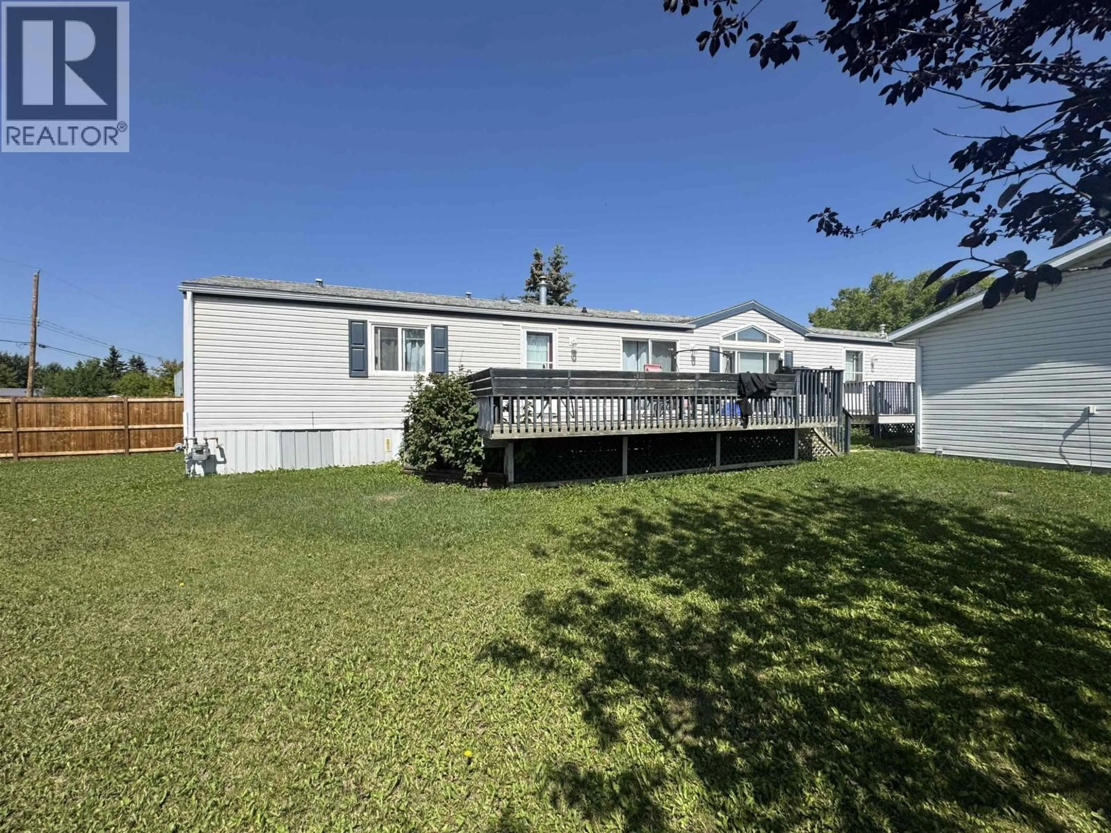 Home with vinyl exterior material, unknown for 10402 98 STREET, Taylor British Columbia V0C2K0