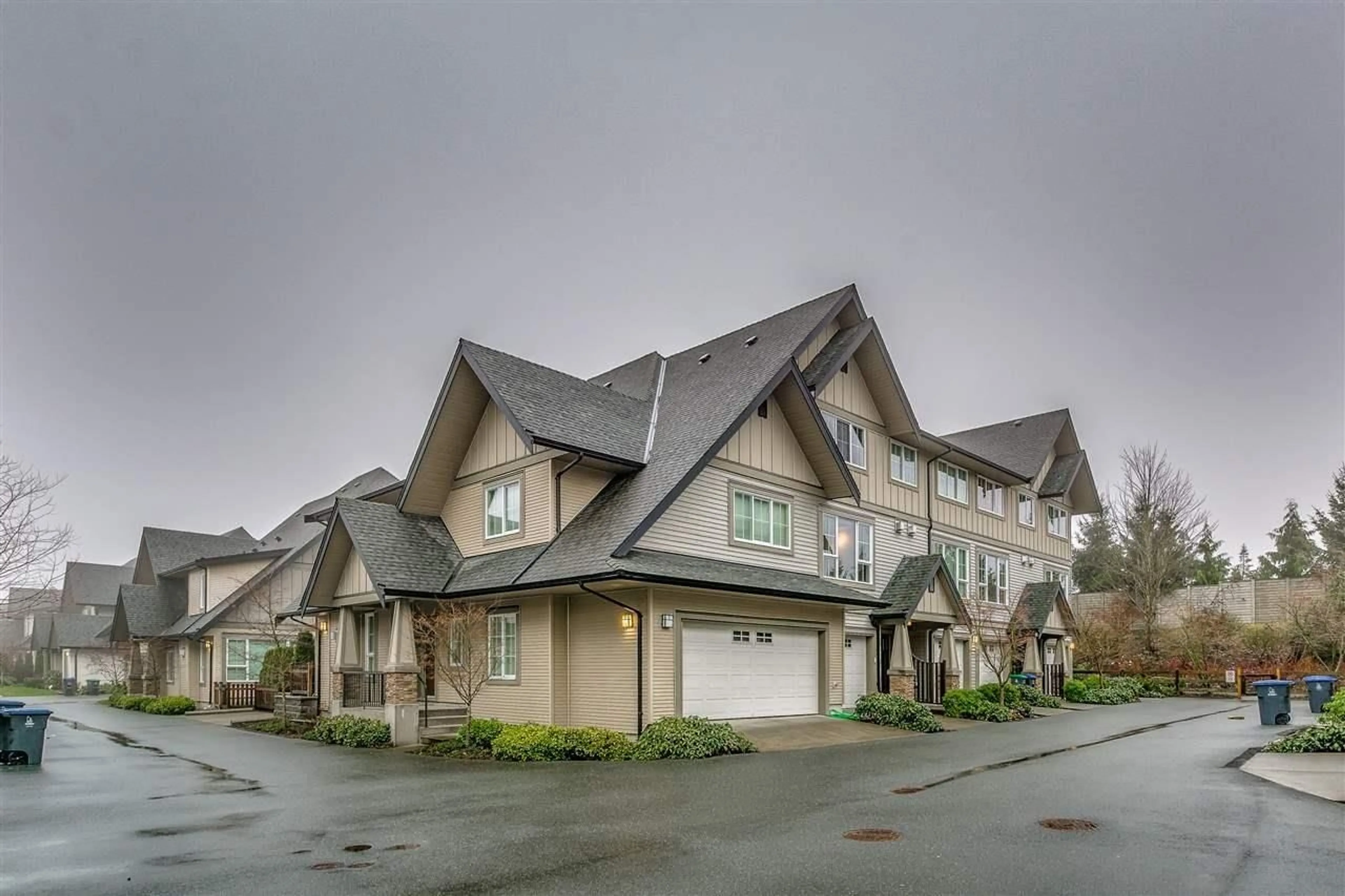 Unknown for 211 - 2501 161A STREET, Surrey British Columbia V3Z7Y6