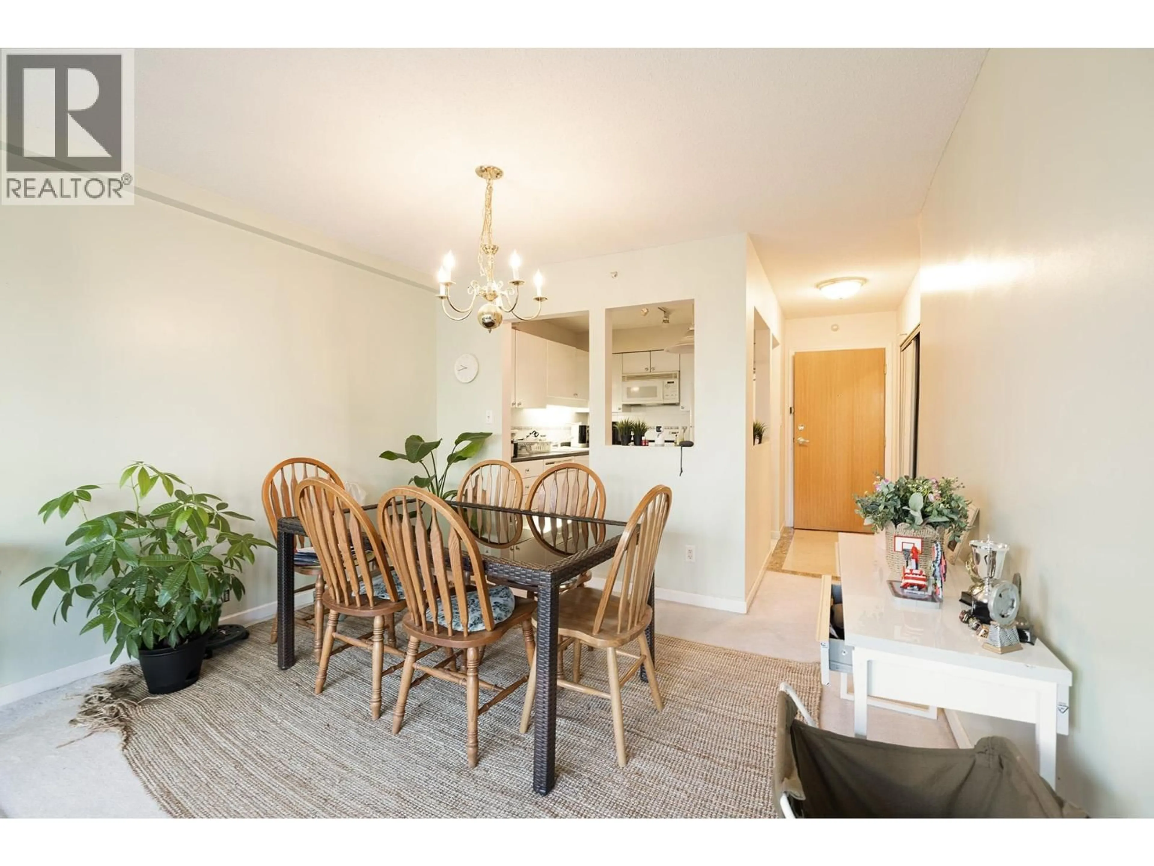 Dining room, wood/laminate floor for 502 - 8238 SABA ROAD, Richmond British Columbia V6Y4C7