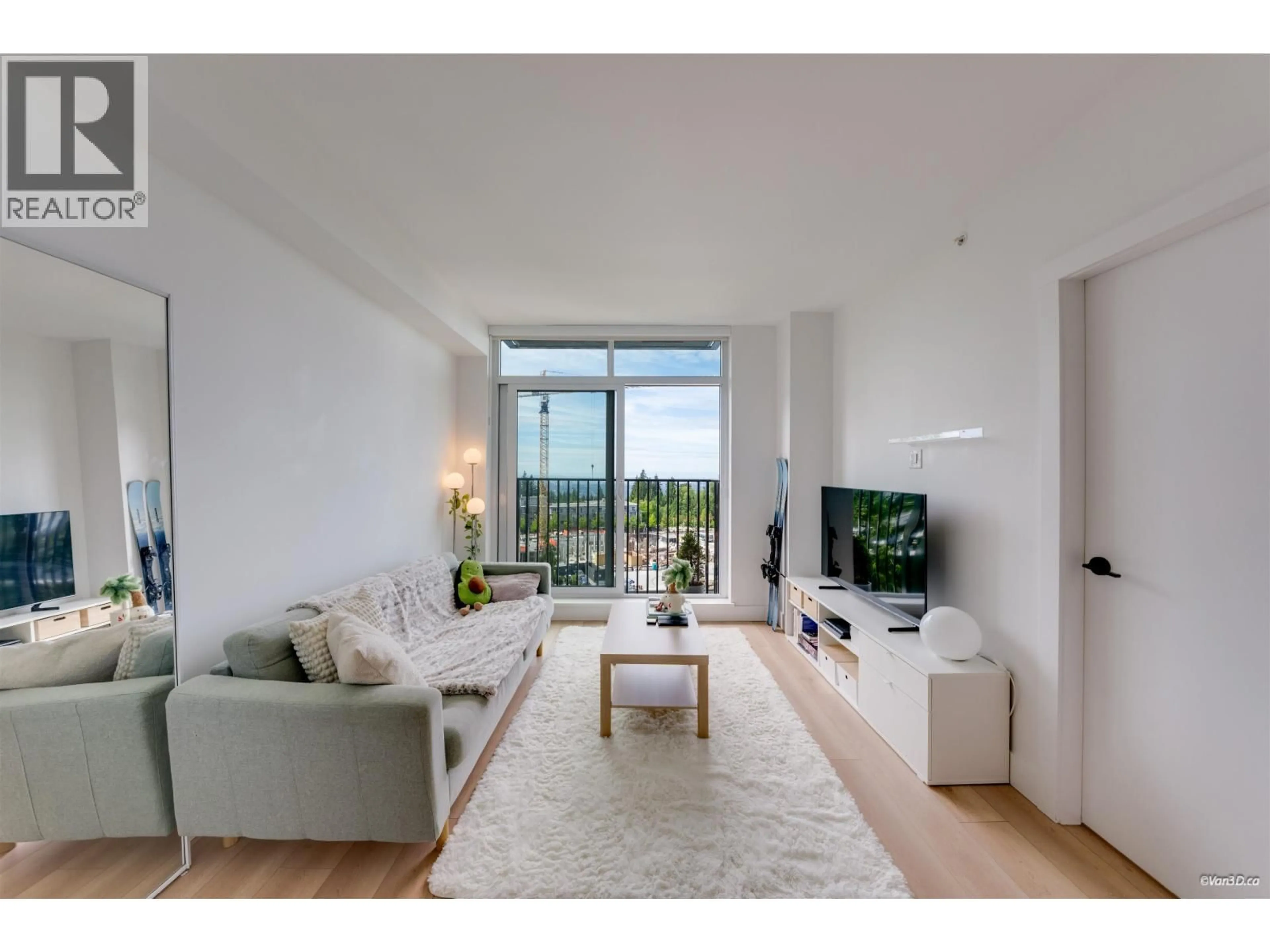 Living room with furniture, unknown for 1001 - 8750 UNIVERSITY CRESCENT, Burnaby British Columbia V5A0G9