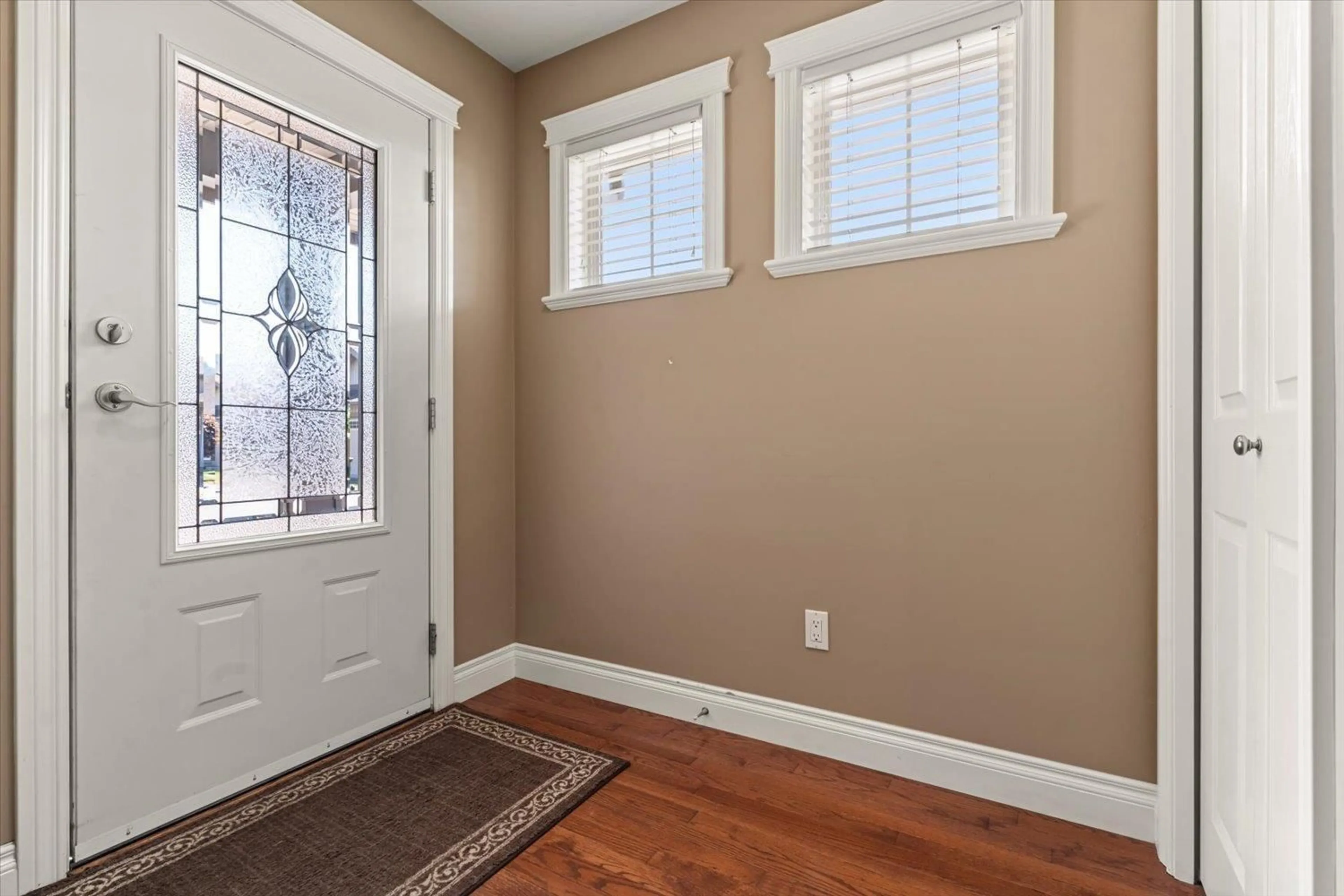 Indoor entryway for 28 - 45752 STEVENSON ROAD, Chilliwack British Columbia V2R5Y6