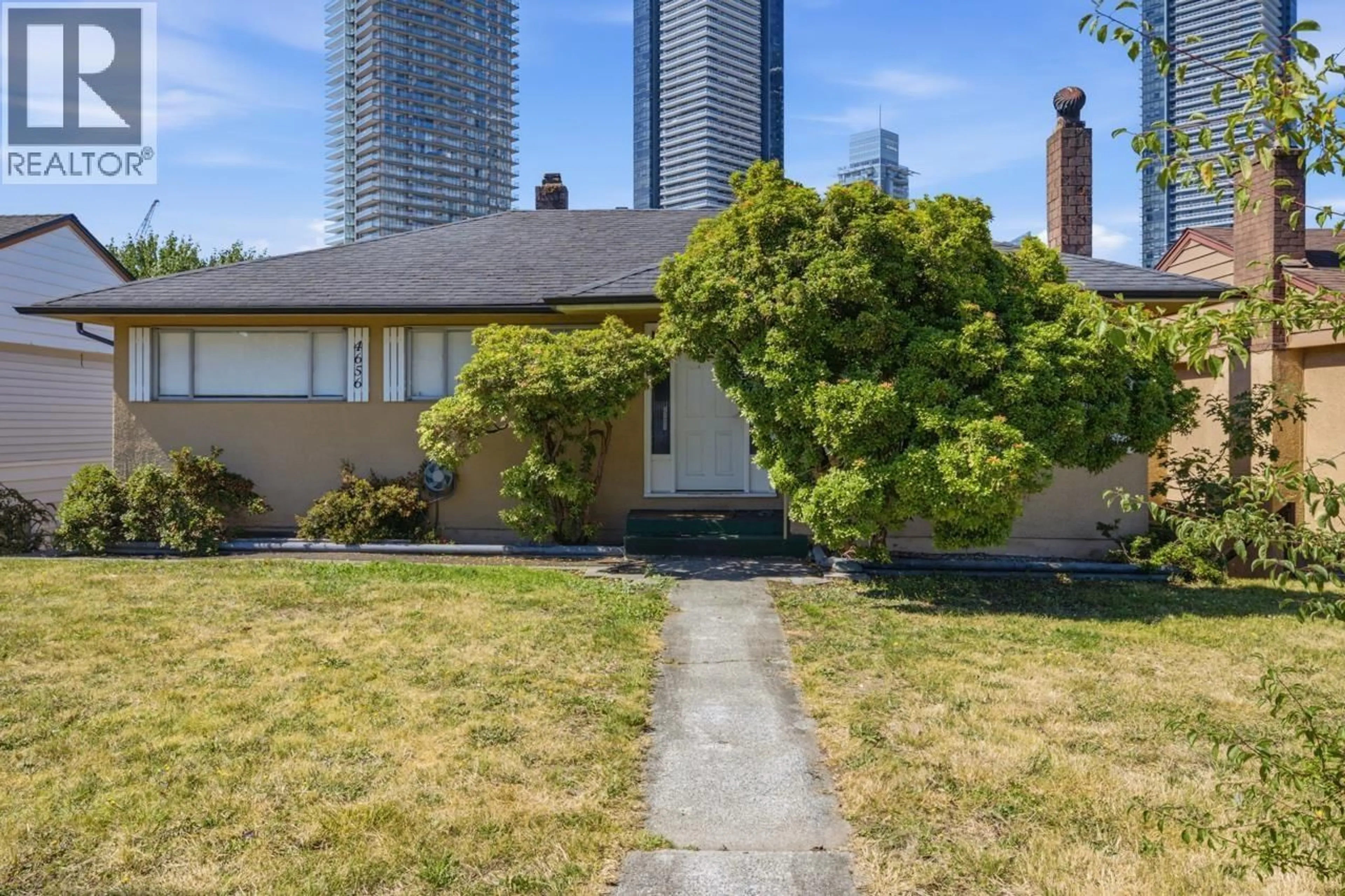 Unknown for 4656 BRENTLAWN DRIVE, Burnaby British Columbia V5C3V2