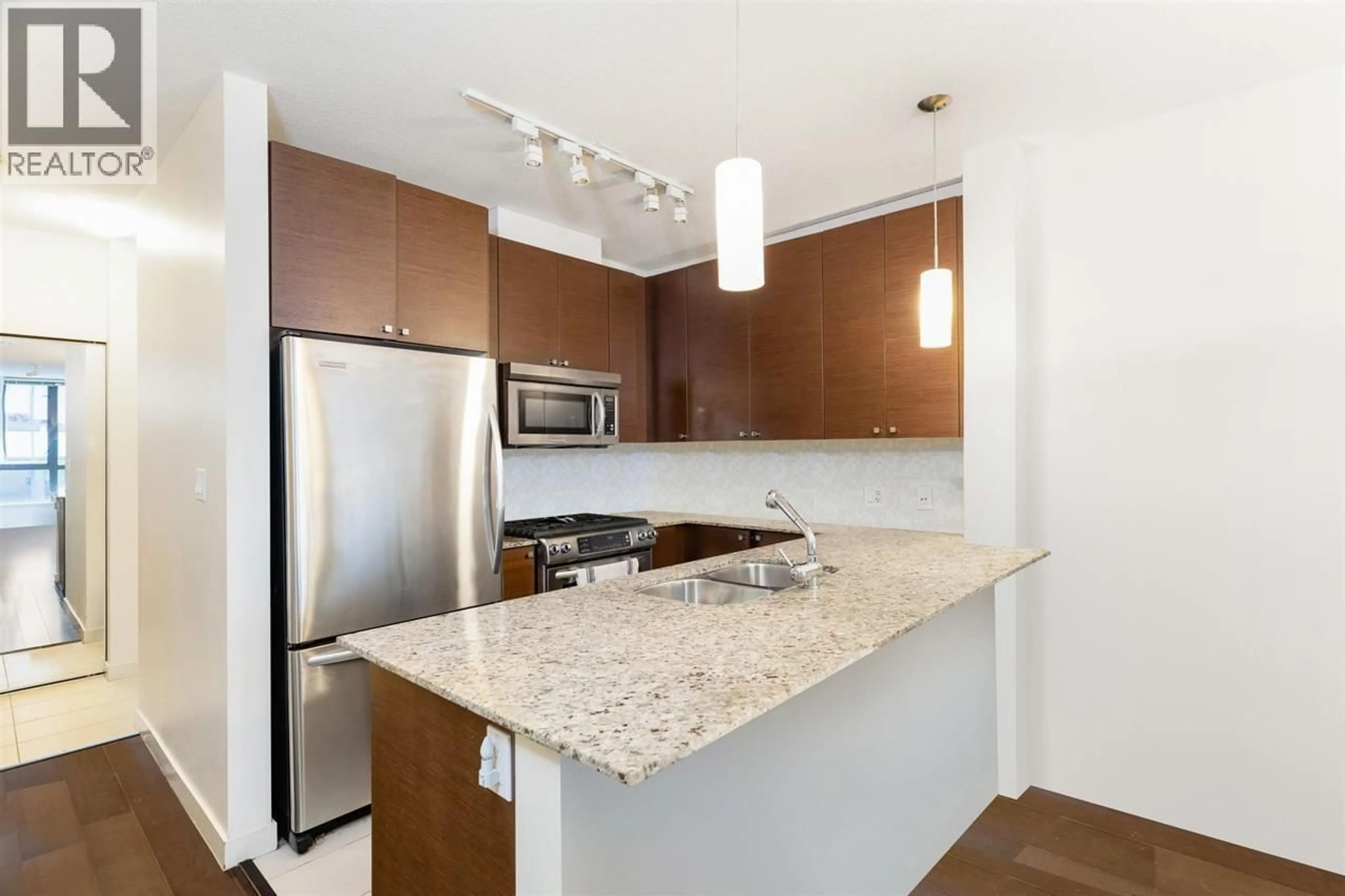 Standard kitchen, unknown for 601 - 400 CAPILANO ROAD, Port Moody British Columbia V3H0E1
