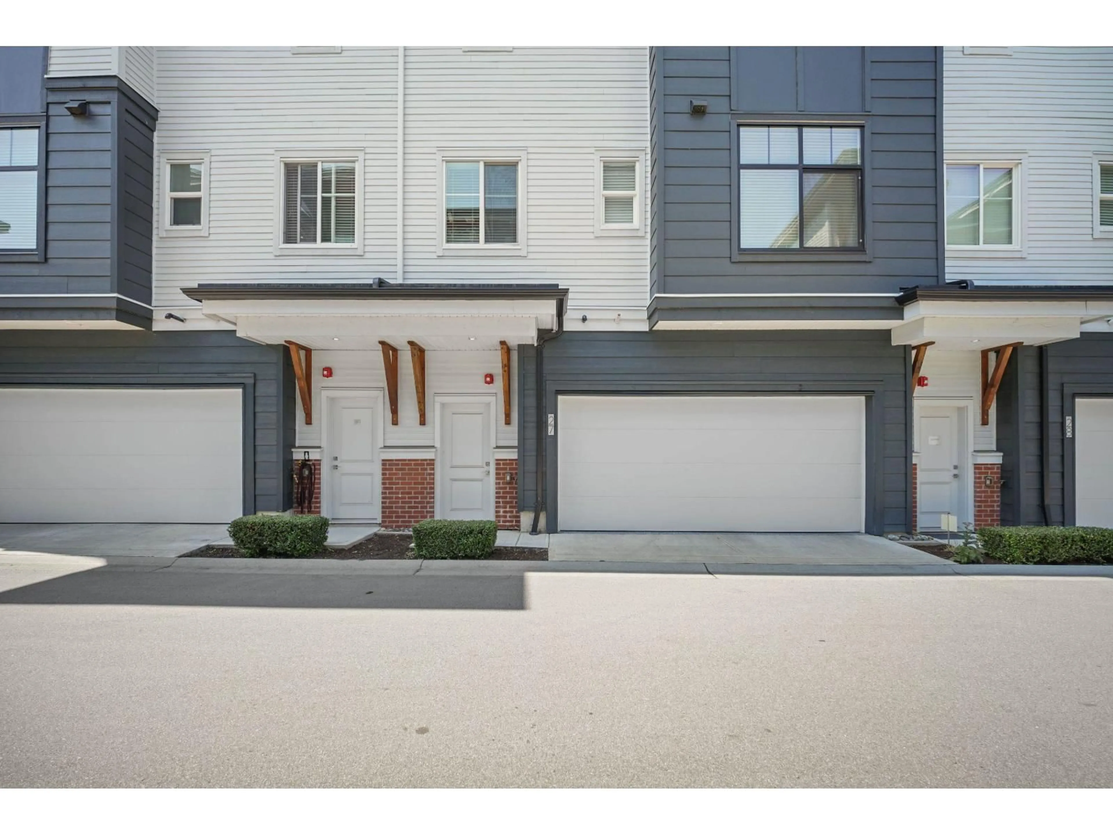 Unknown for 27 - 22128 48A AVENUE, Langley British Columbia V3A0L6