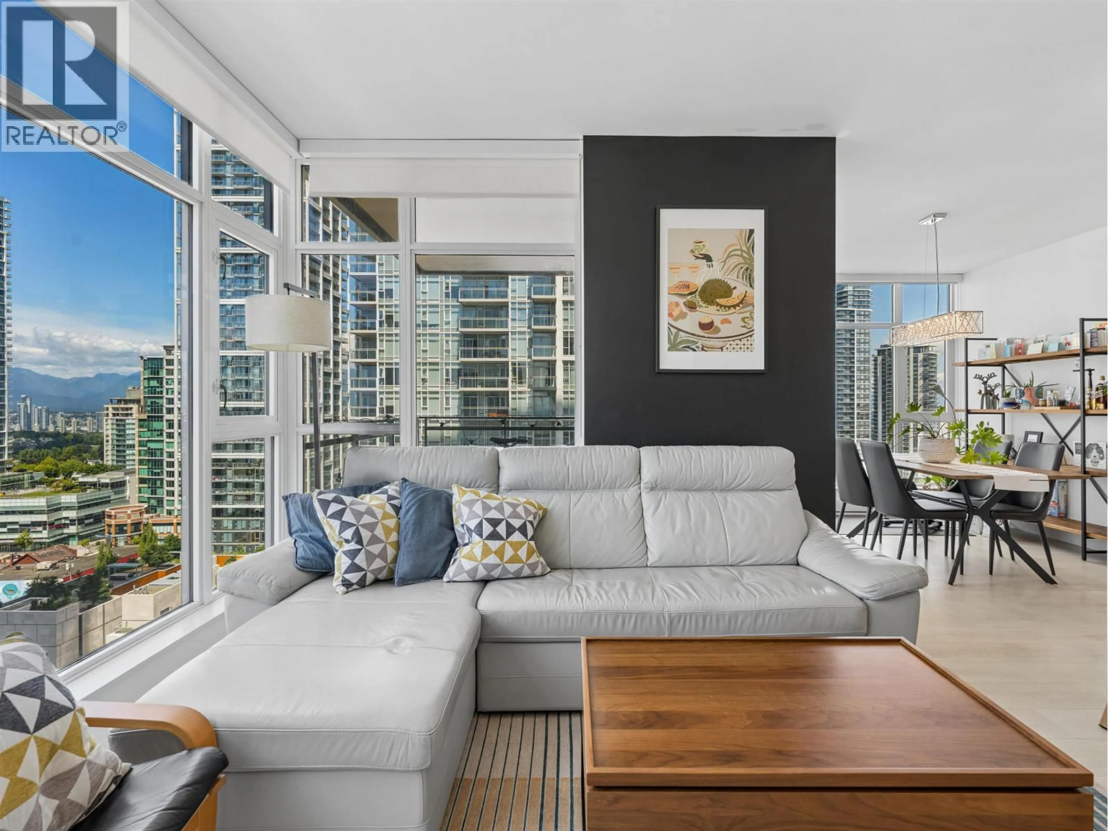 Living room with furniture, unknown for 1807 - 6098 STATION STREET, Burnaby British Columbia V5H0H4
