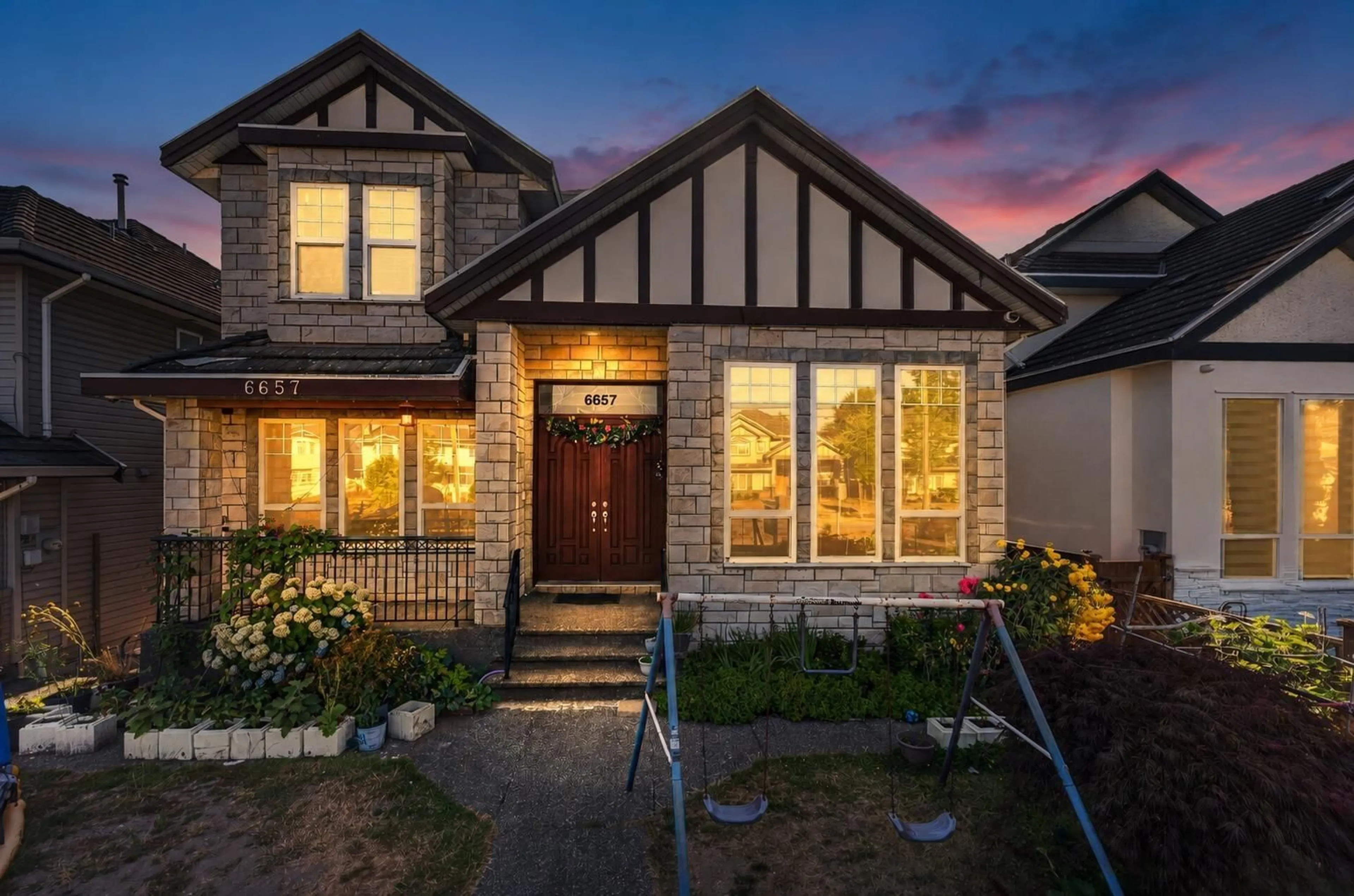 Home with brick exterior material, street for 6657 128 STREET, Surrey British Columbia V3W4C8