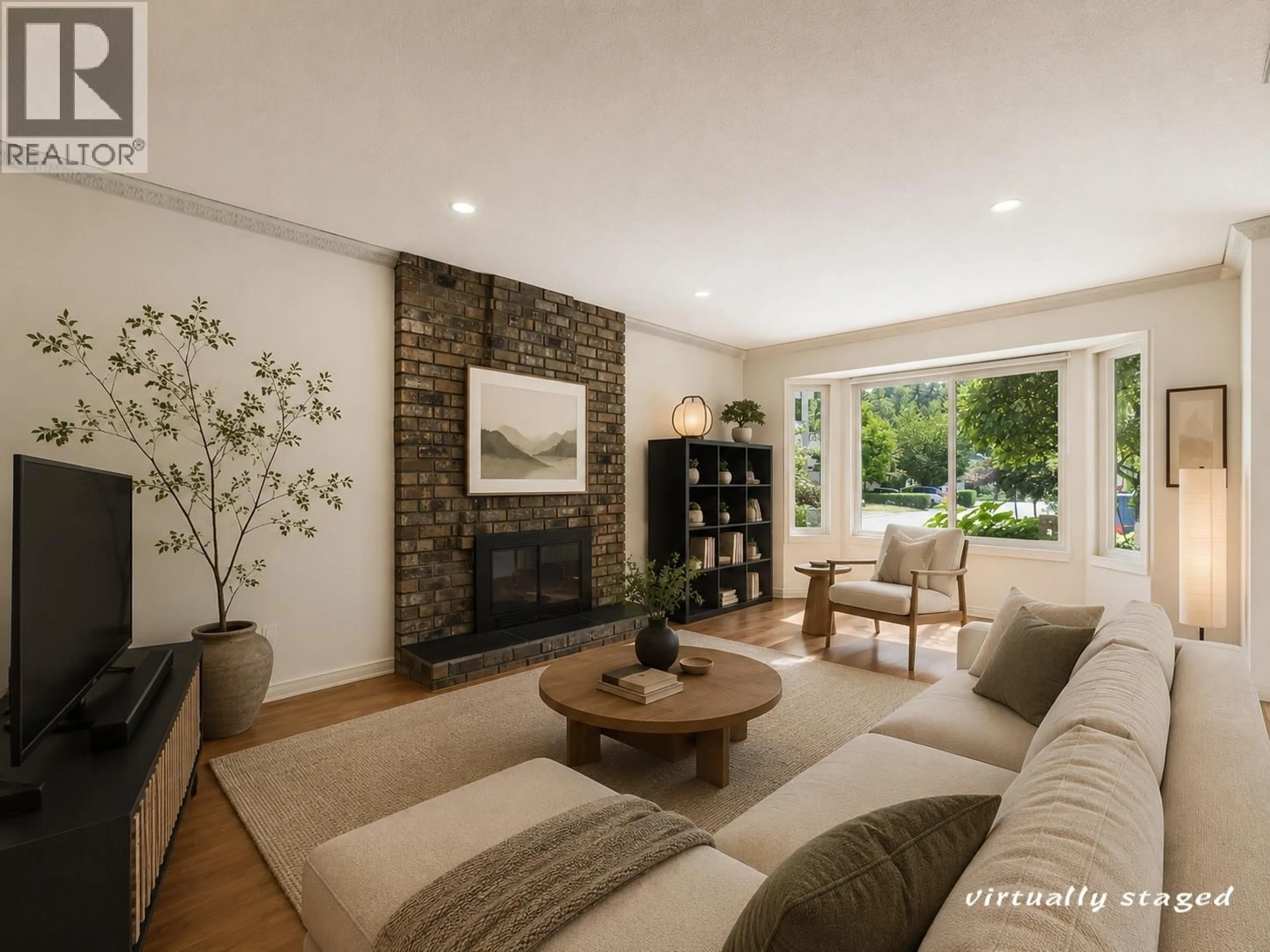 Living room with furniture, unknown for 1961 FLYNN CRESCENT, Coquitlam British Columbia V3E1W7